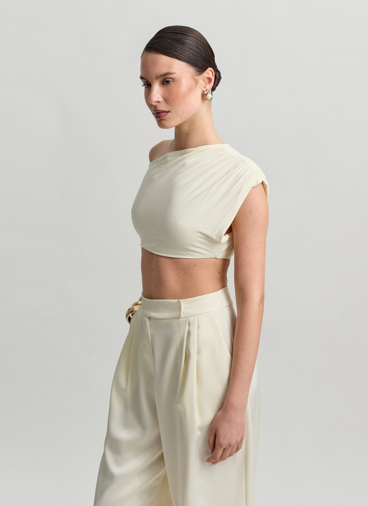 Bamboo one-shoulder crop top-3