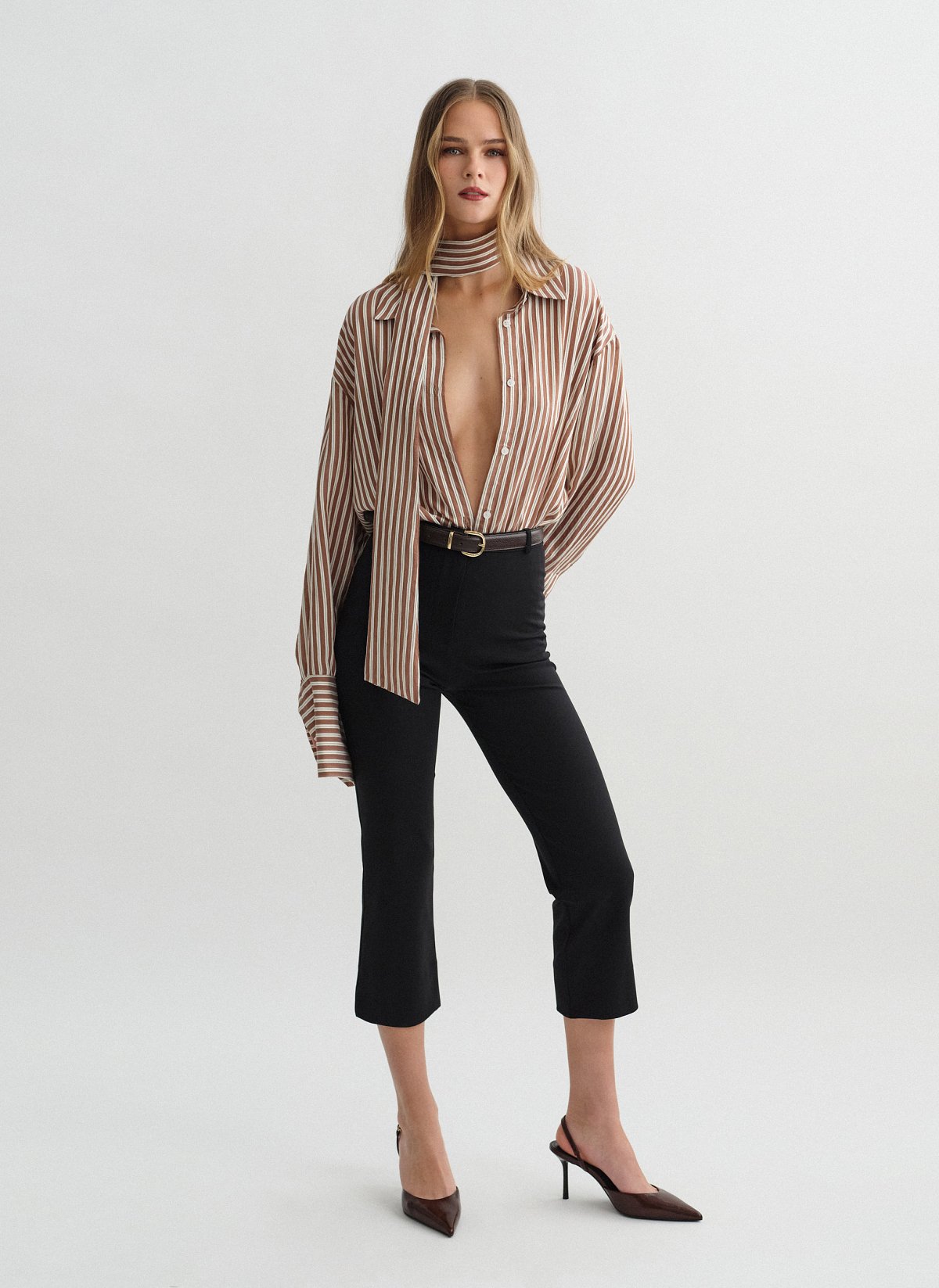 High-waisted capri trousers-5