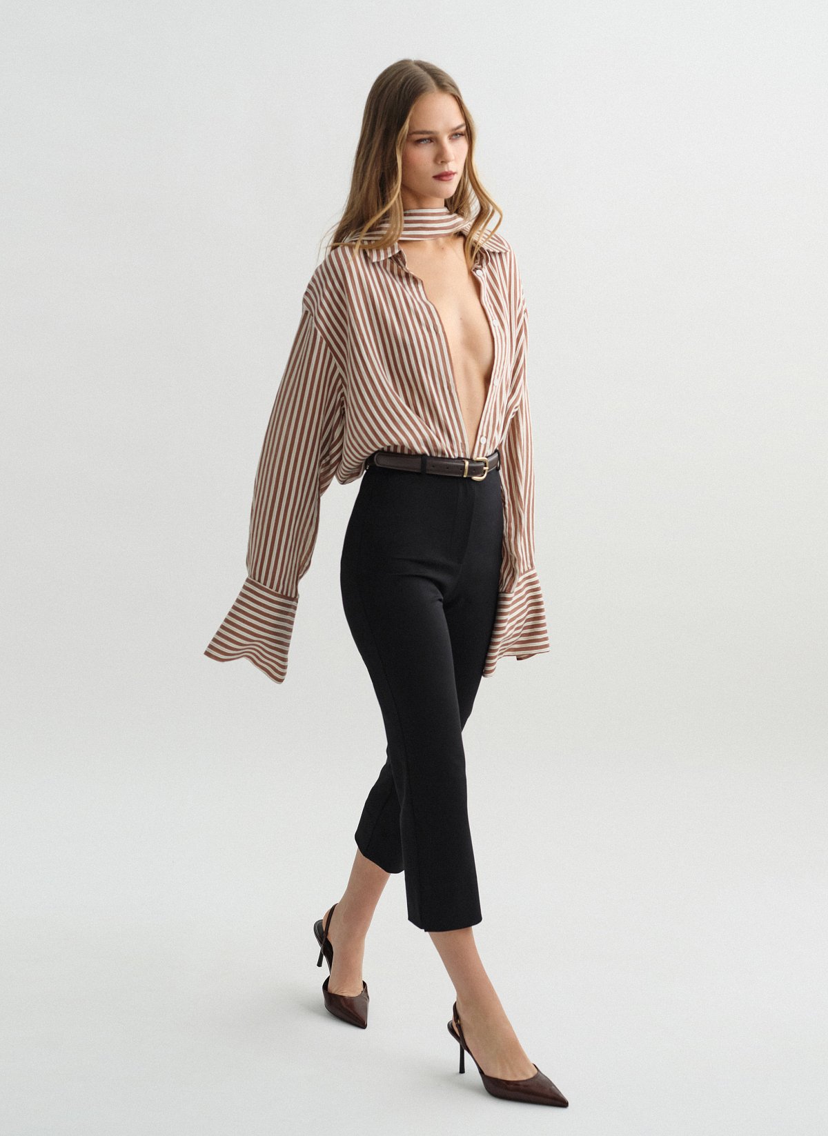 High-waisted capri trousers-3