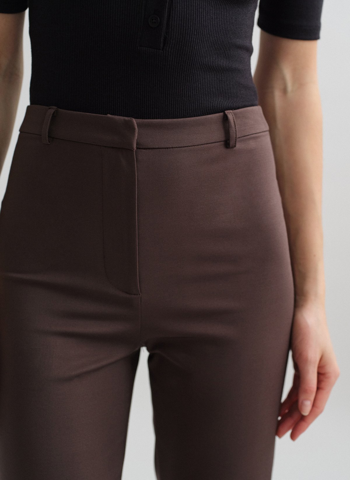 High-waisted capri trousers-11