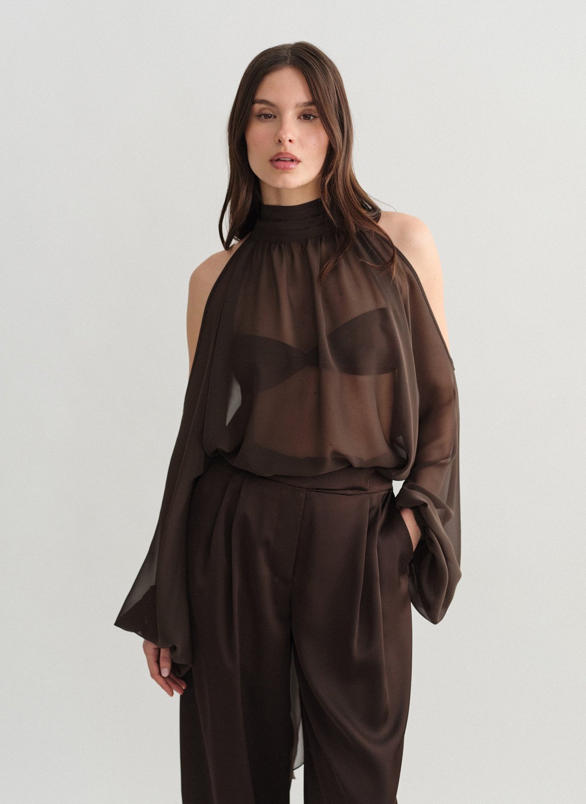 Ημιδιάφανο cut-out μίνι φόρεμα-17