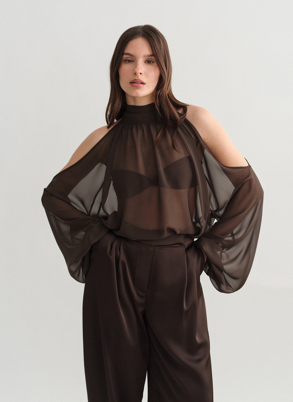 Ημιδιάφανο cut-out μίνι φόρεμα-16