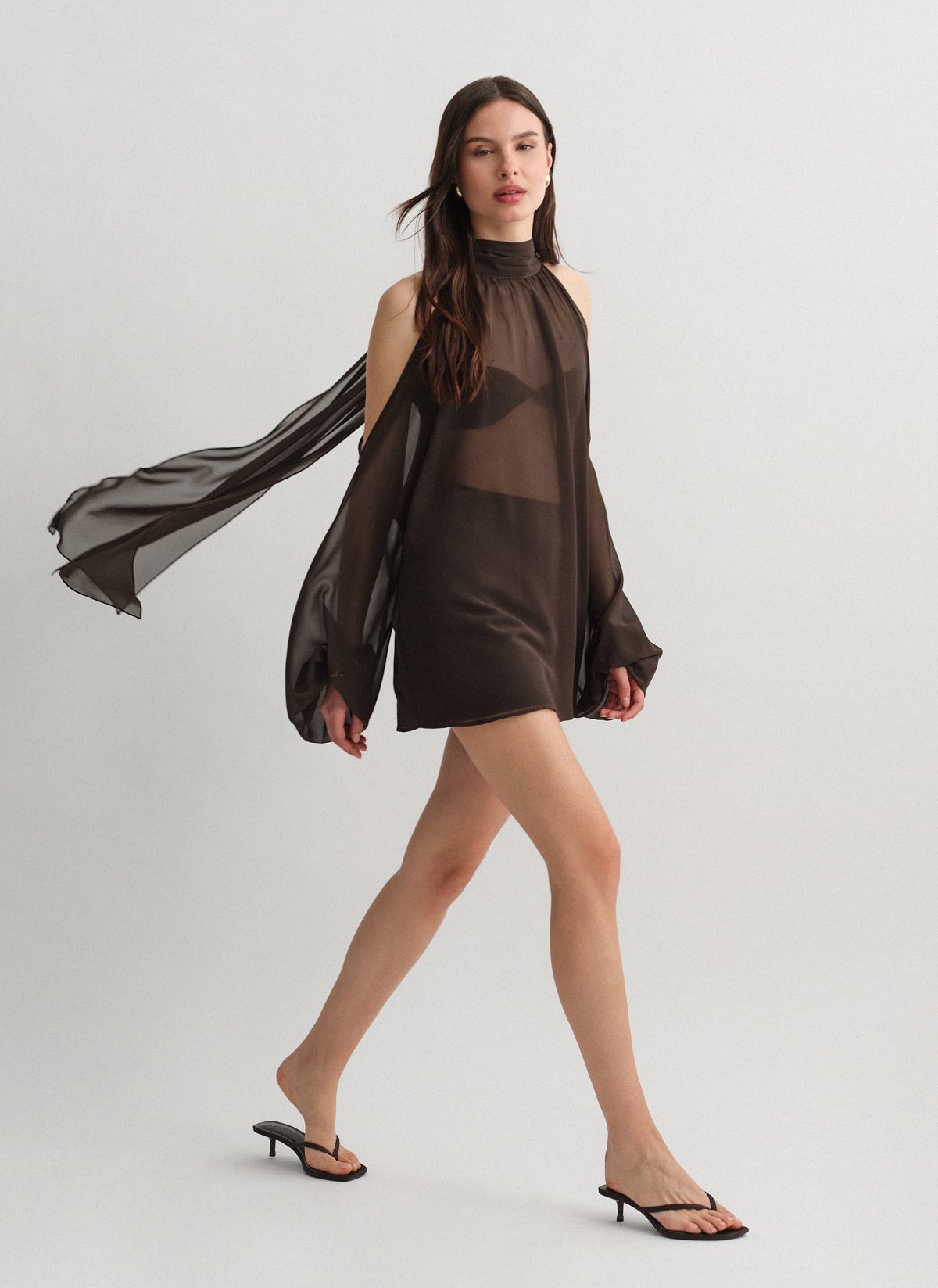 Ημιδιάφανο cut-out μίνι φόρεμα-8