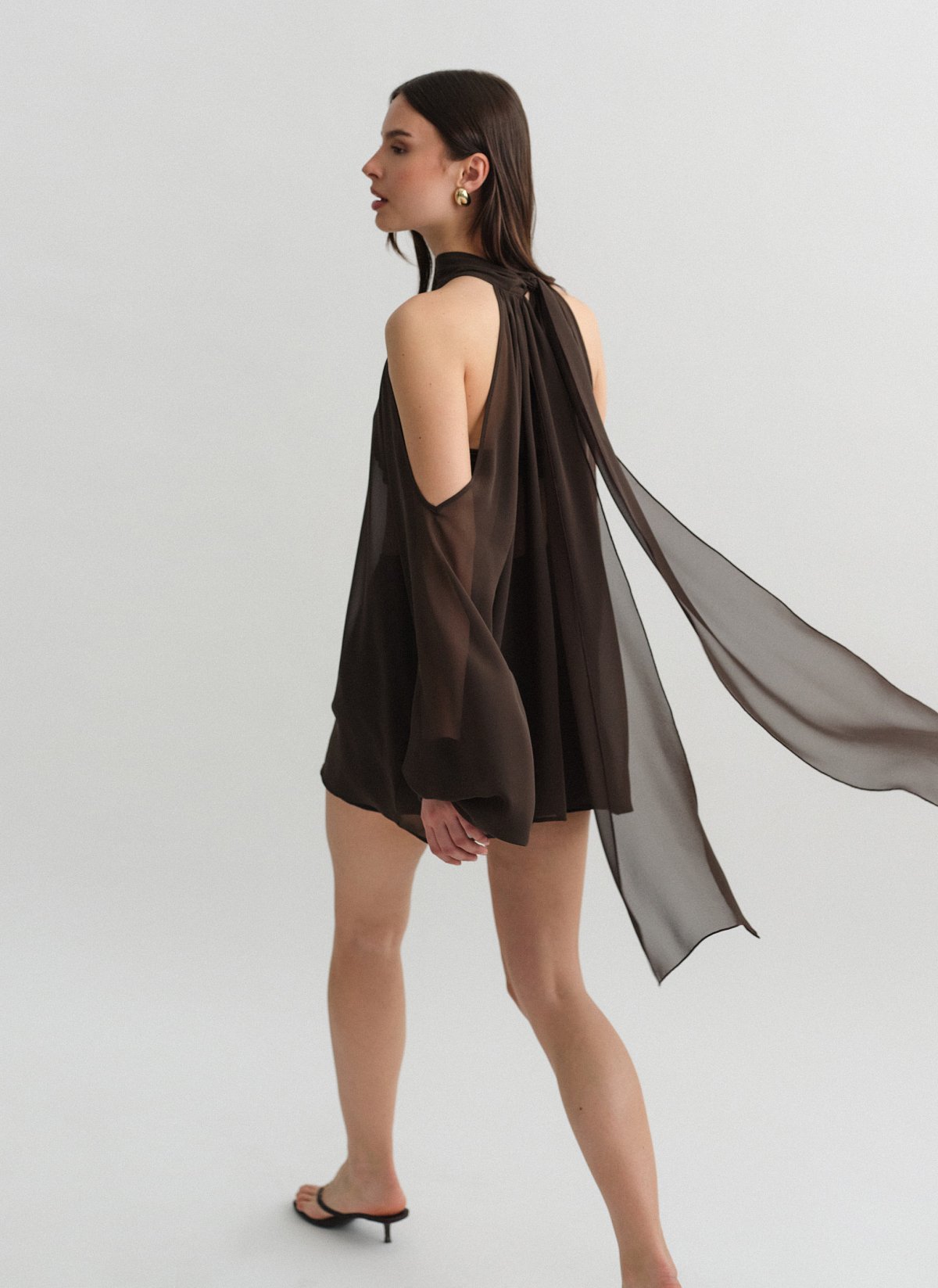 Ημιδιάφανο cut-out μίνι φόρεμα-11