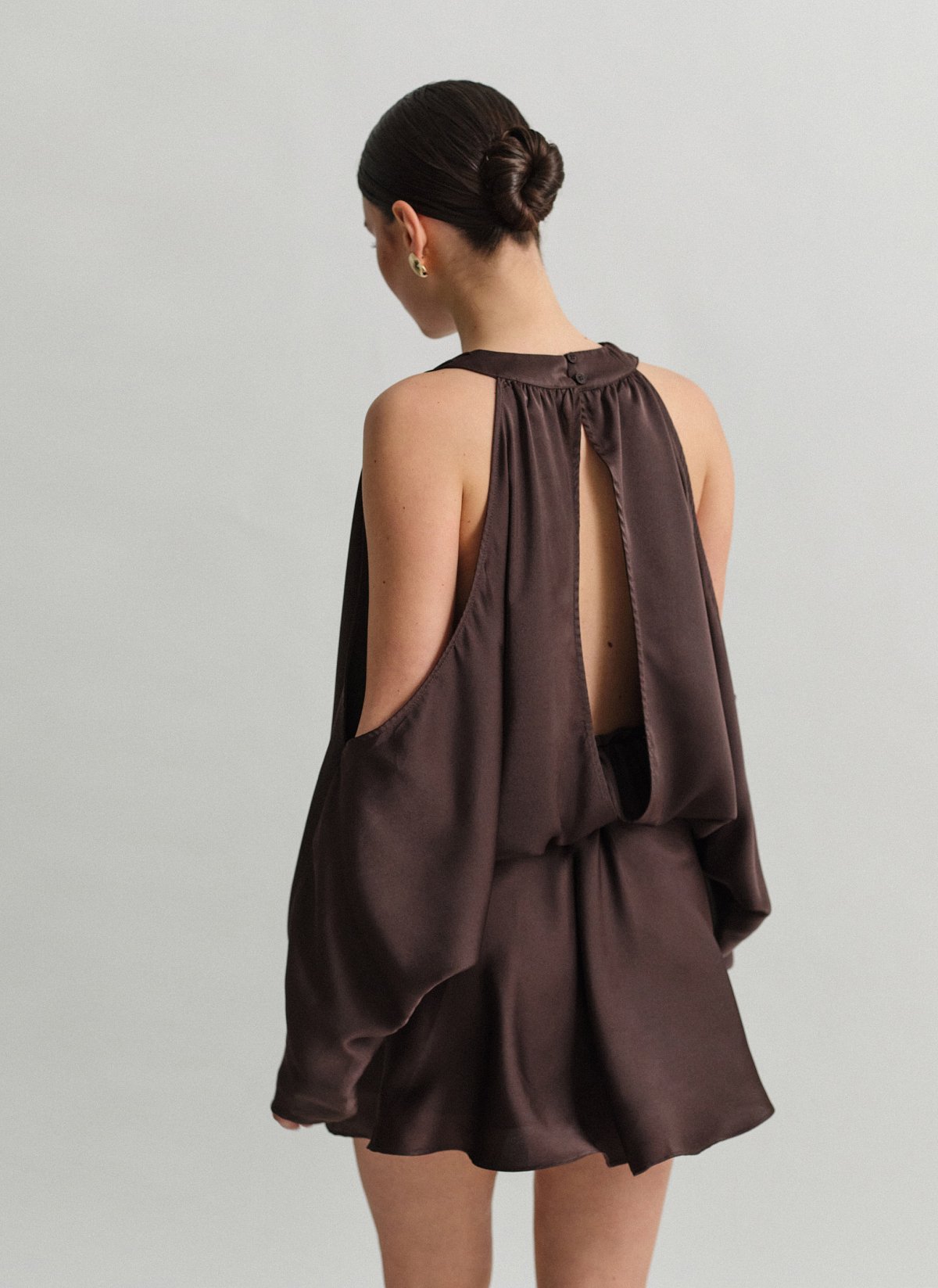 Σατέν cut-out μίνι φόρεμα-8