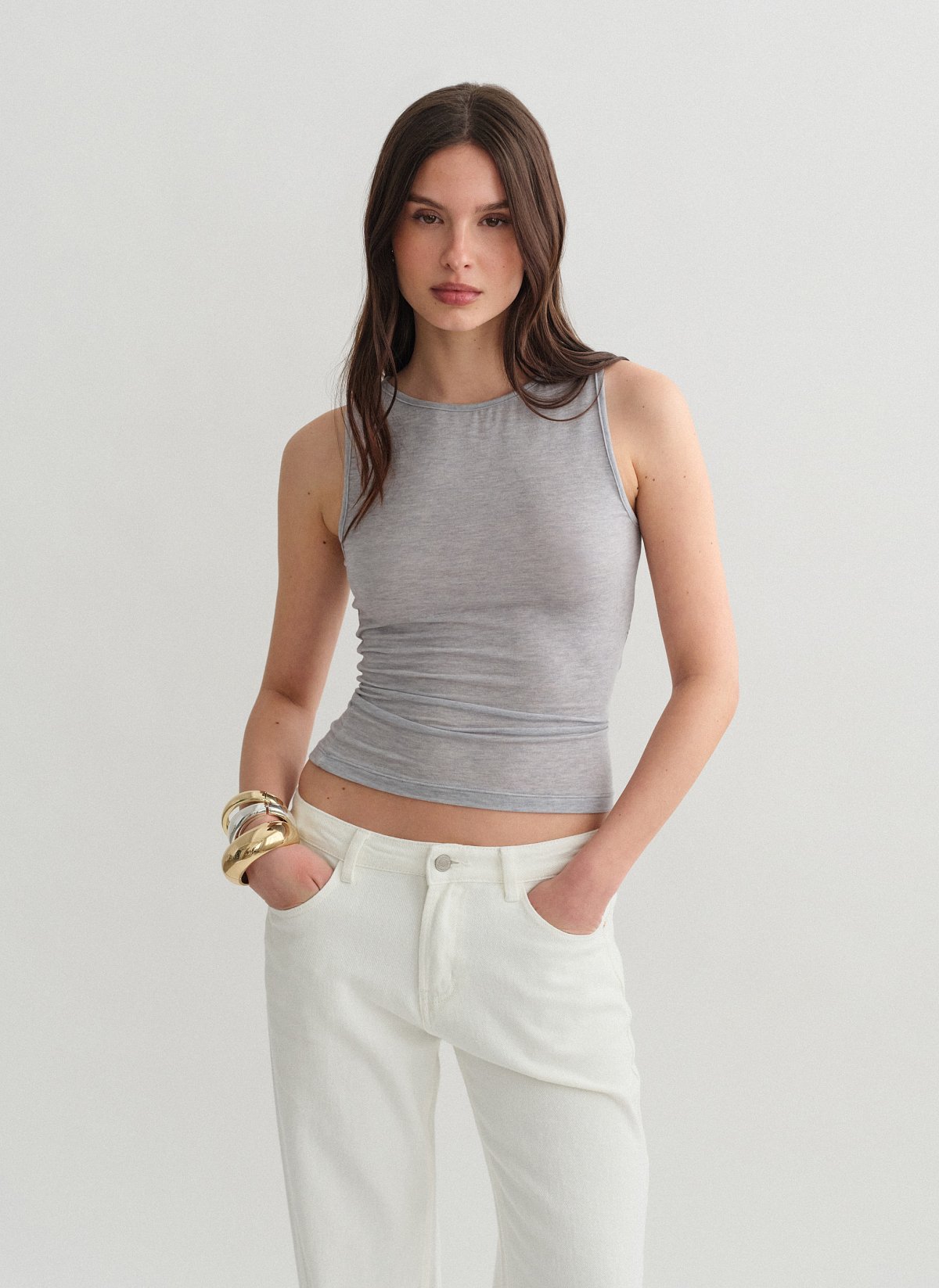 Light-knit sleeveless blouse-9