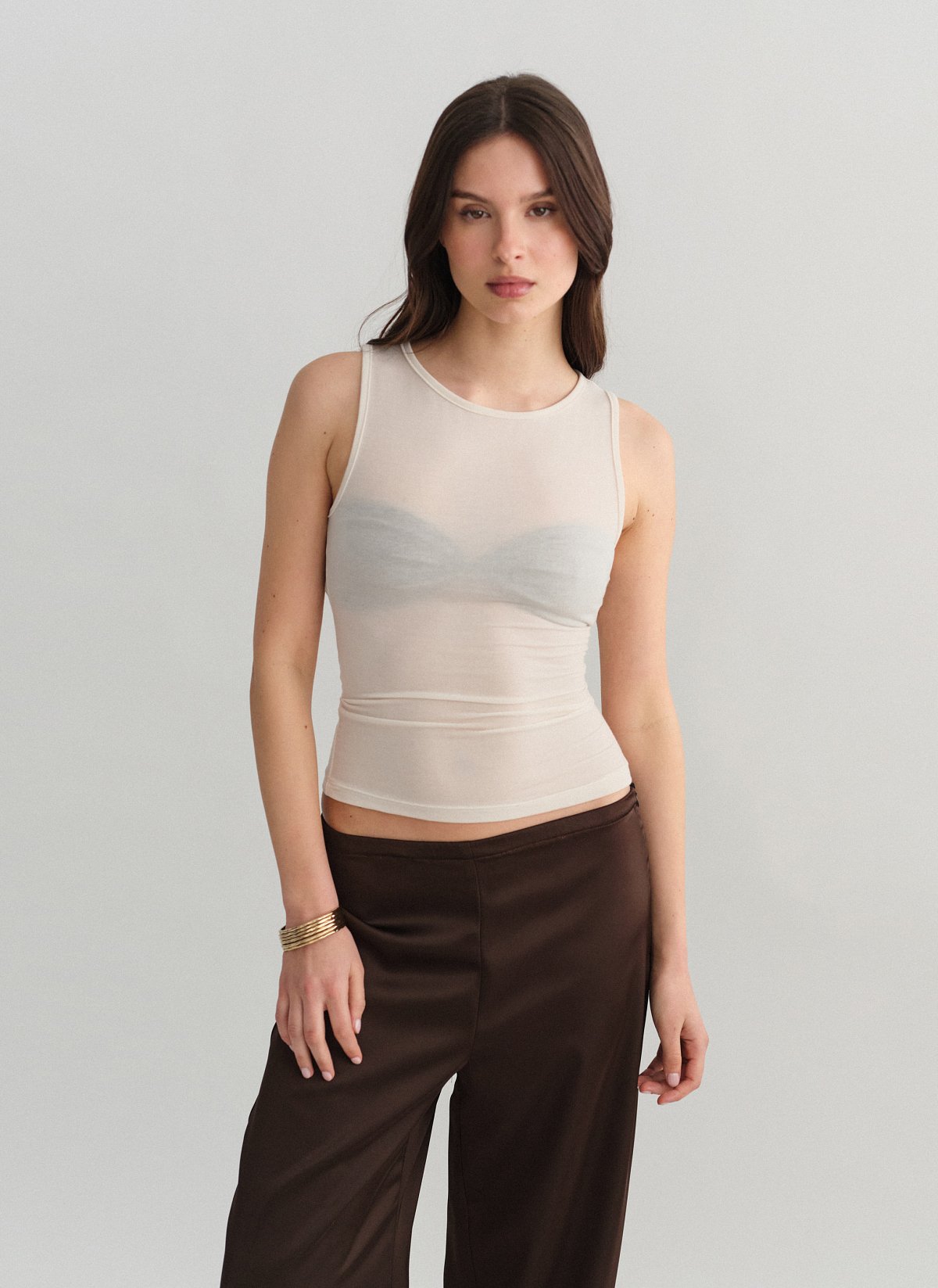 Light-knit sleeveless blouse-2