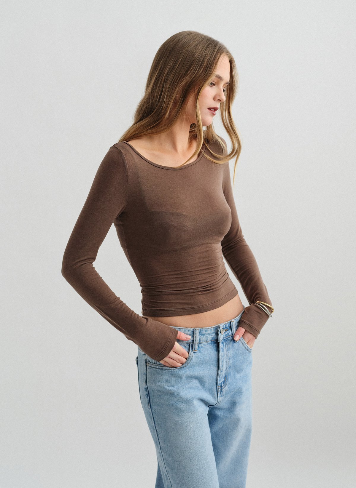 Γυναικεία μακρυμάνικη ημιδιάφανη μπλούζα με ελαφριά πλέξη