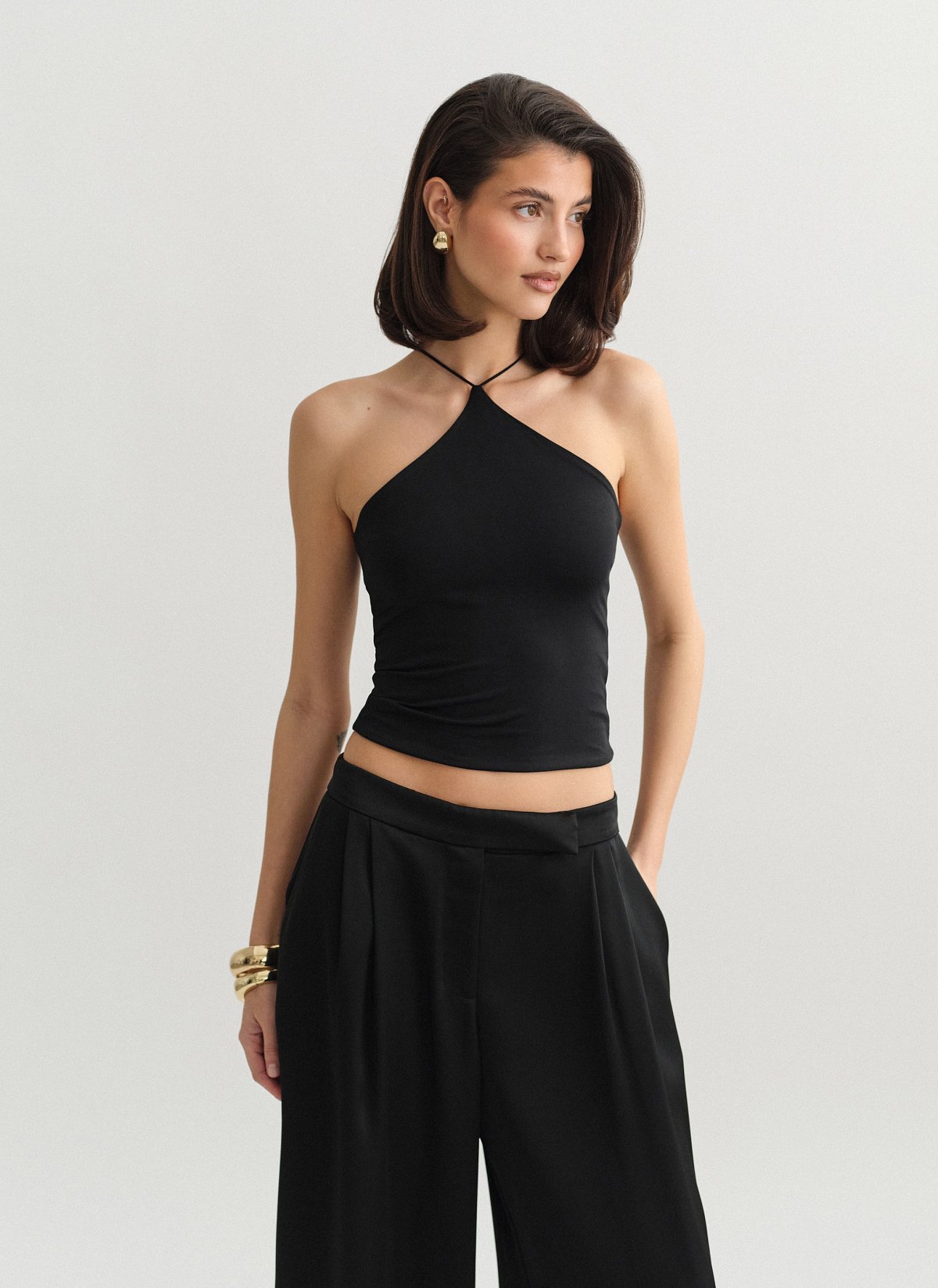 Halter τοπ με λεπτές τιράντες-11