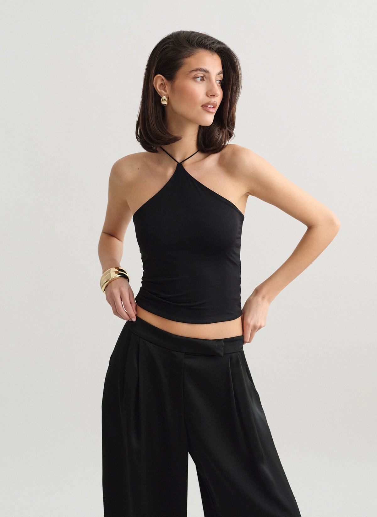 Halter τοπ με λεπτές τιράντες-12