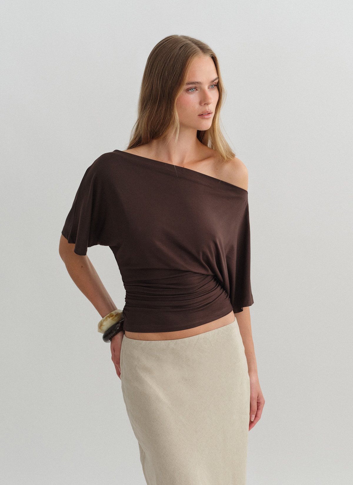 Μεσάτη one-shoulder μπλούζα bamboo-3