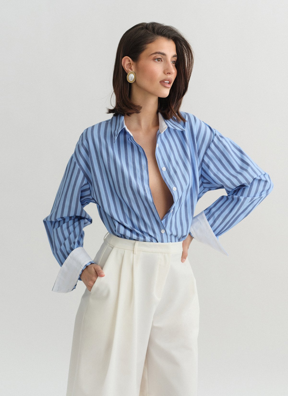 Striped shirt with color contrast-1