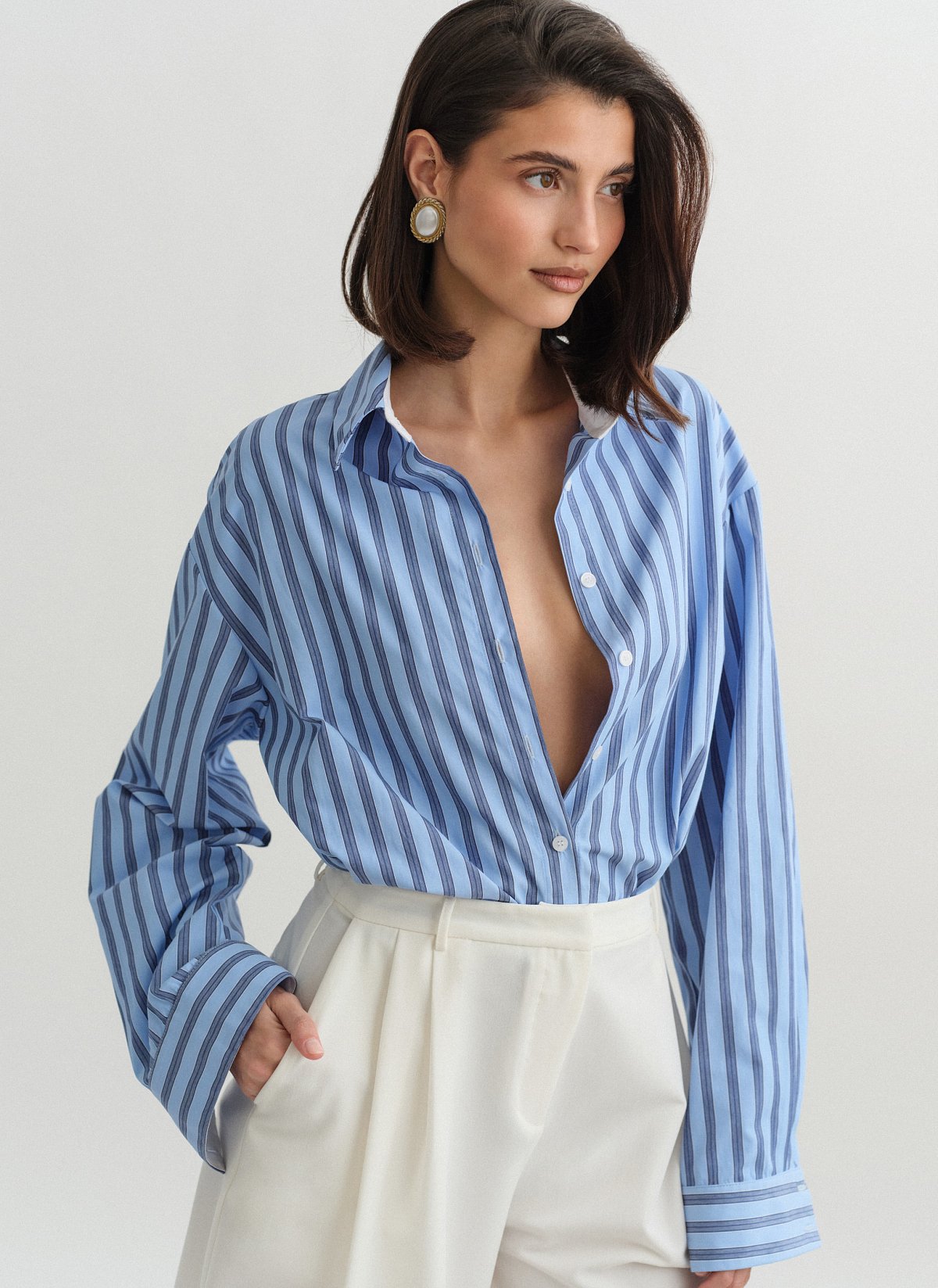 Striped shirt with color contrast-3