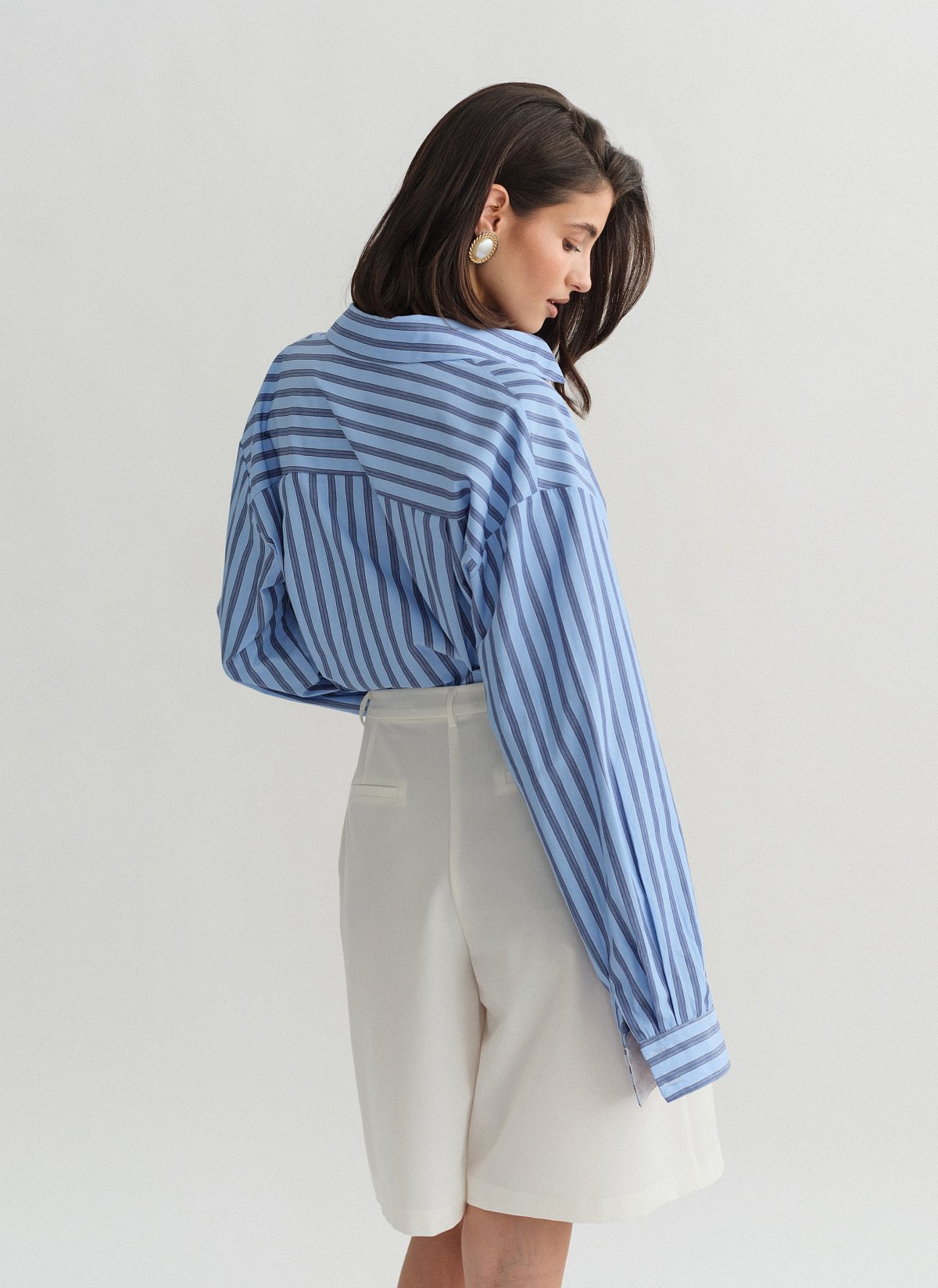 Striped shirt with color contrast-4