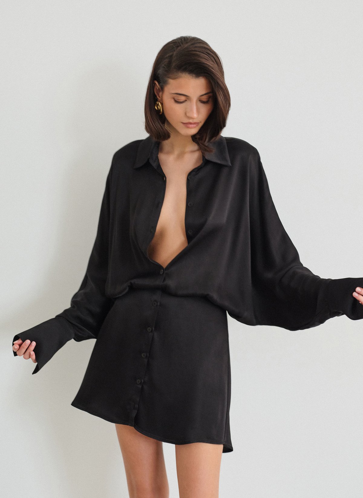 Σατέν μίνι φόρεμα με κουμπιά-3