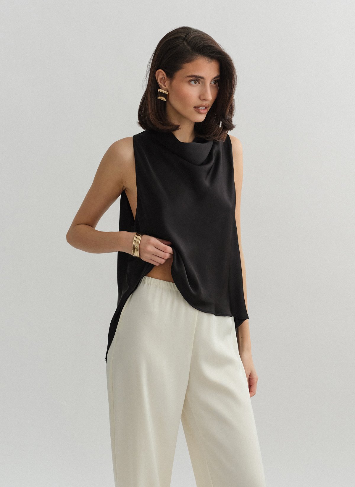 Ασύμμετρη σατέν μπλούζα-7