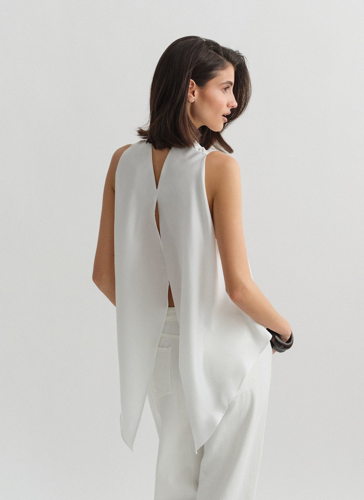 Ασύμμετρη σατέν μπλούζα-9