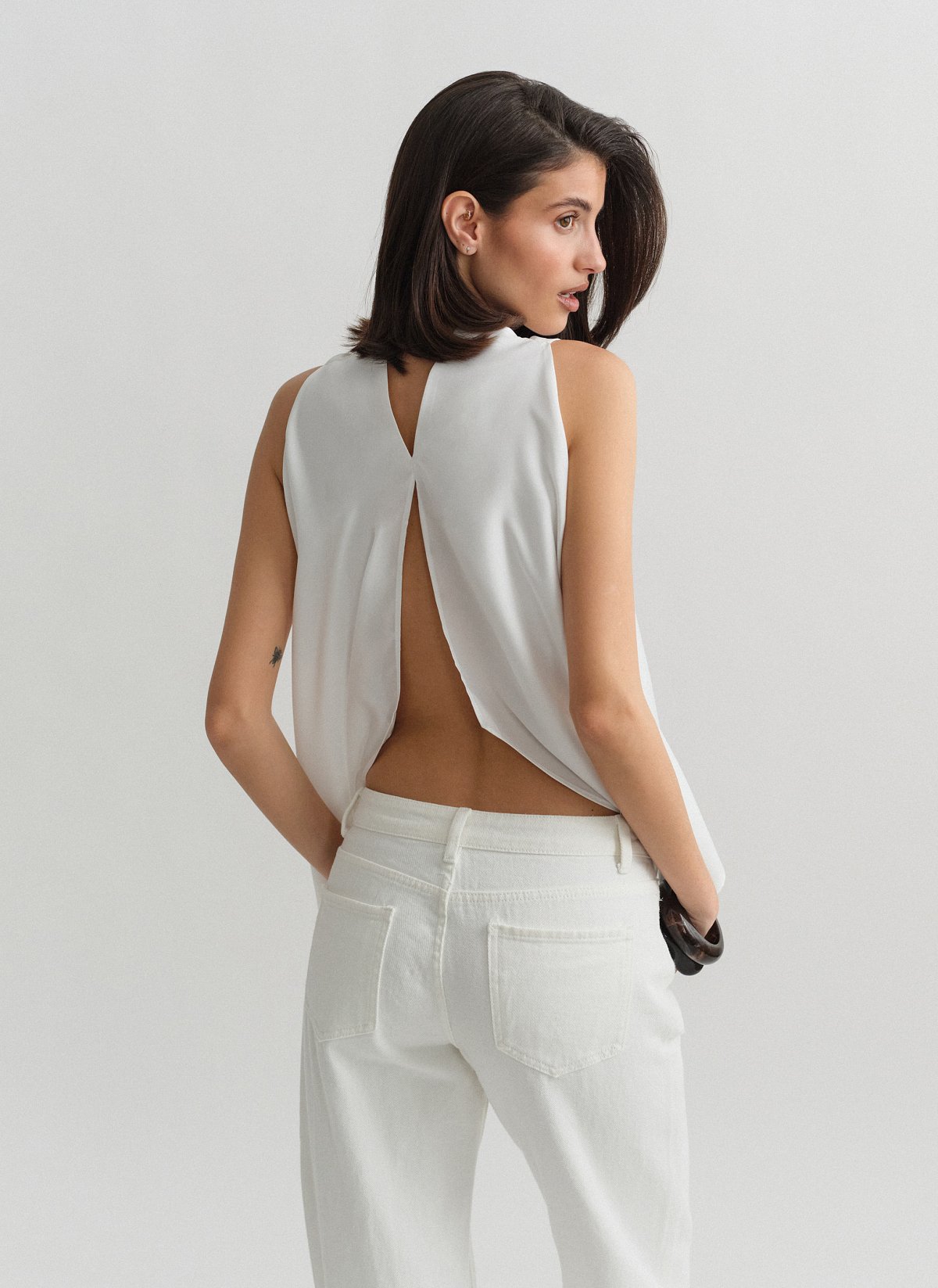 Ασύμμετρη σατέν μπλούζα-11