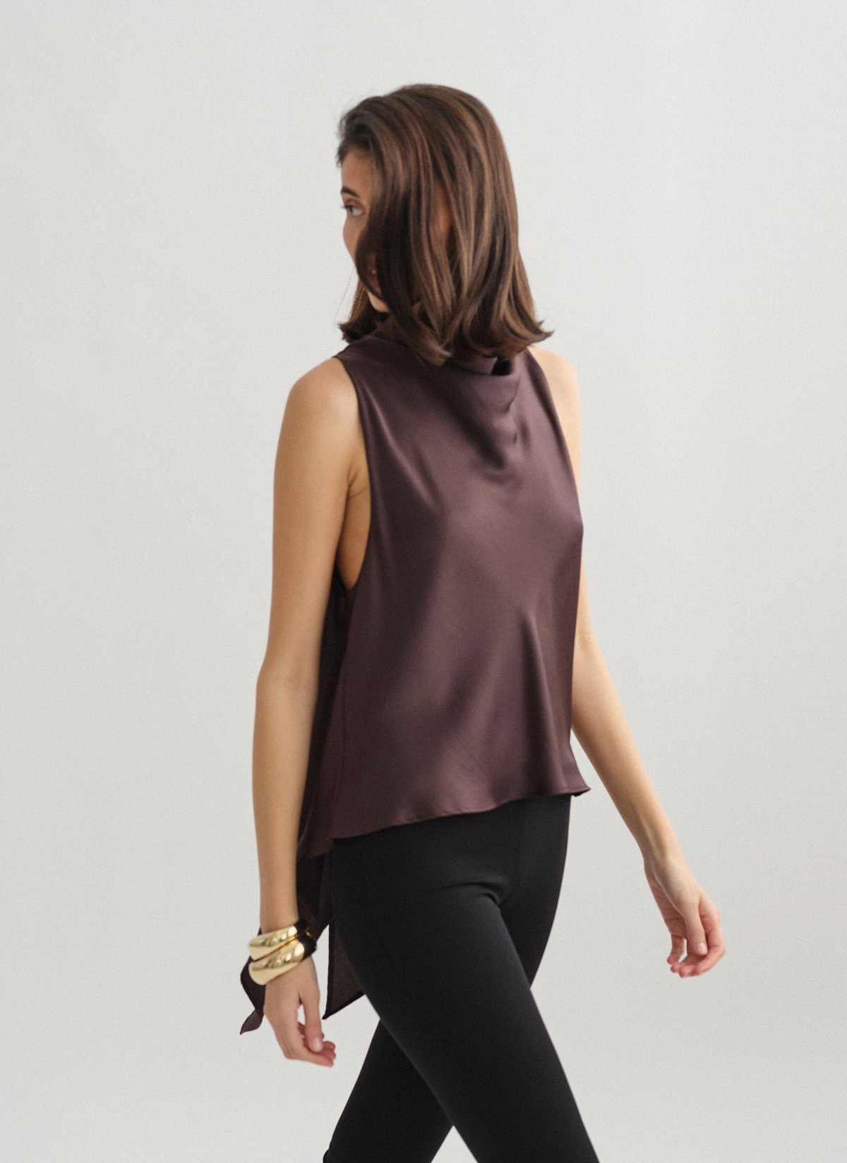 Ασύμμετρη σατέν μπλούζα-16