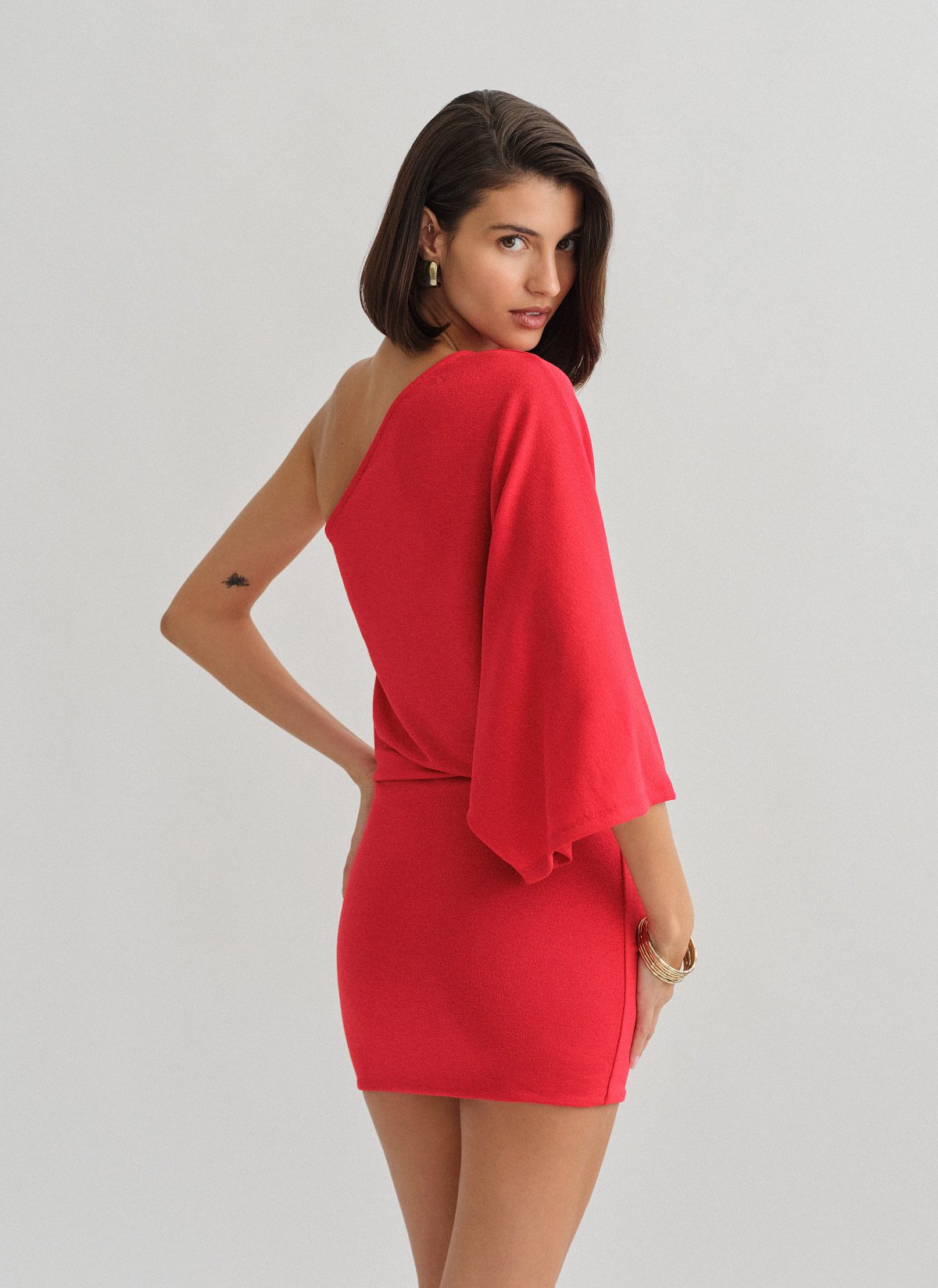 Light-knit one shoulder mini dress-4