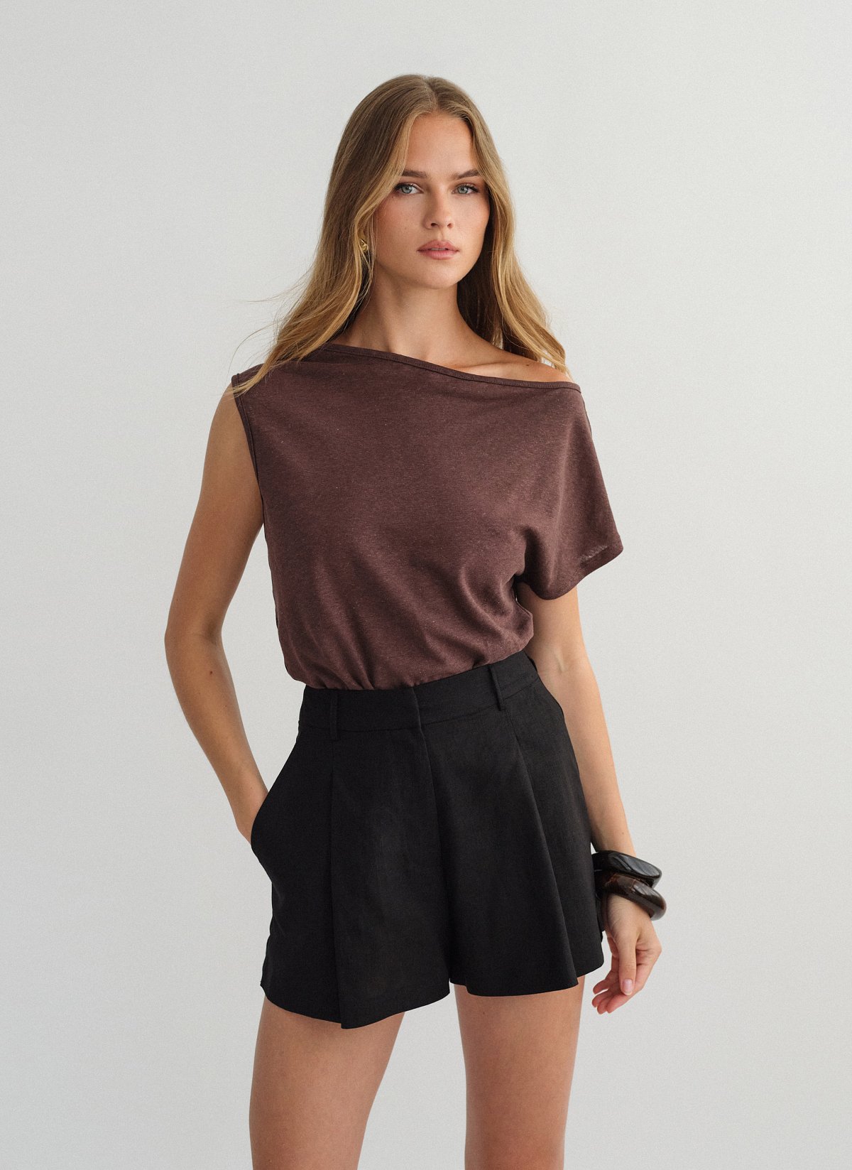 One-shoulder μπλούζα με ελαφριά πλέξη-7