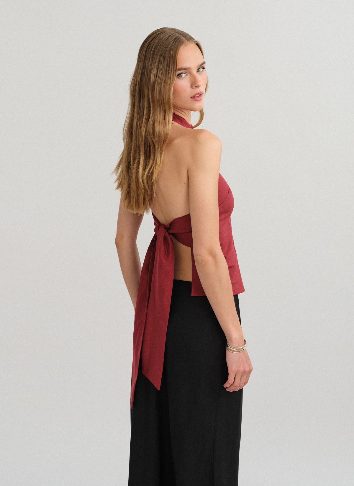 Λινή halter μπλούζα με κουμπιά-16