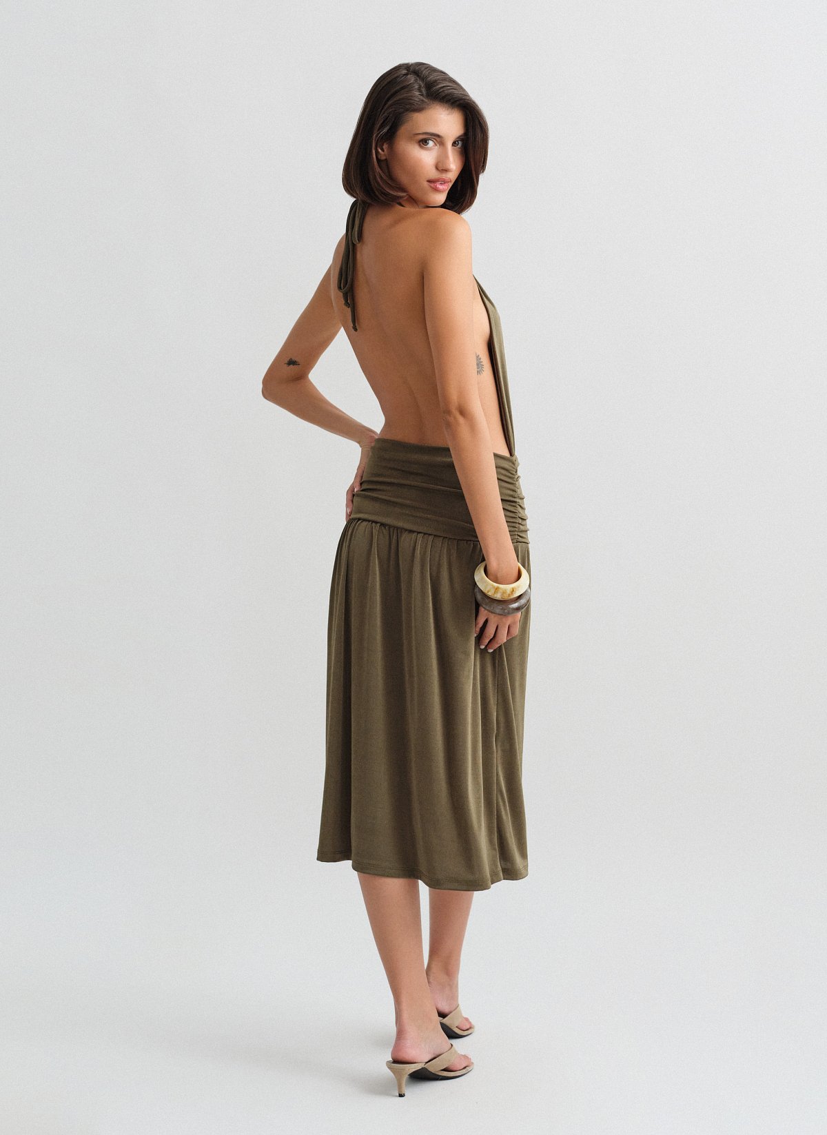 Halter midi φόρεμα με σούρες-3