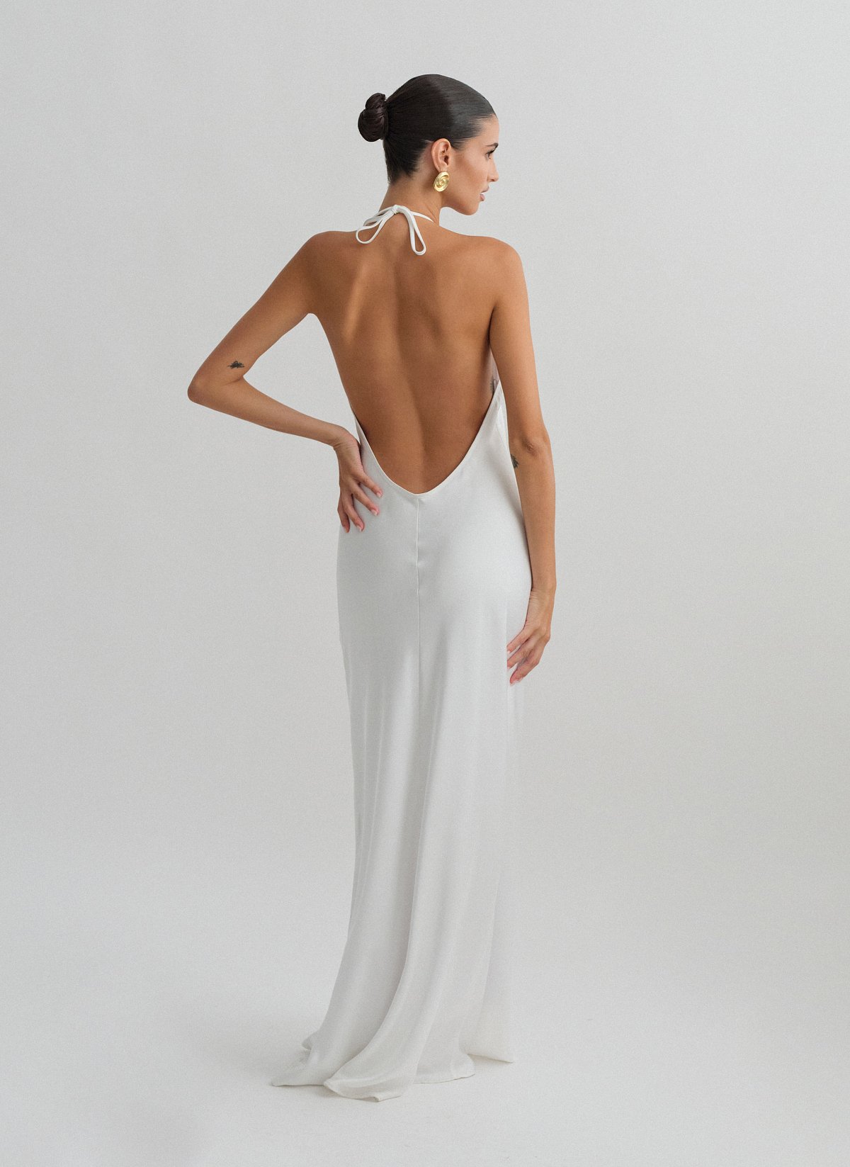 Σατέν halter maxi φόρεμα-24
