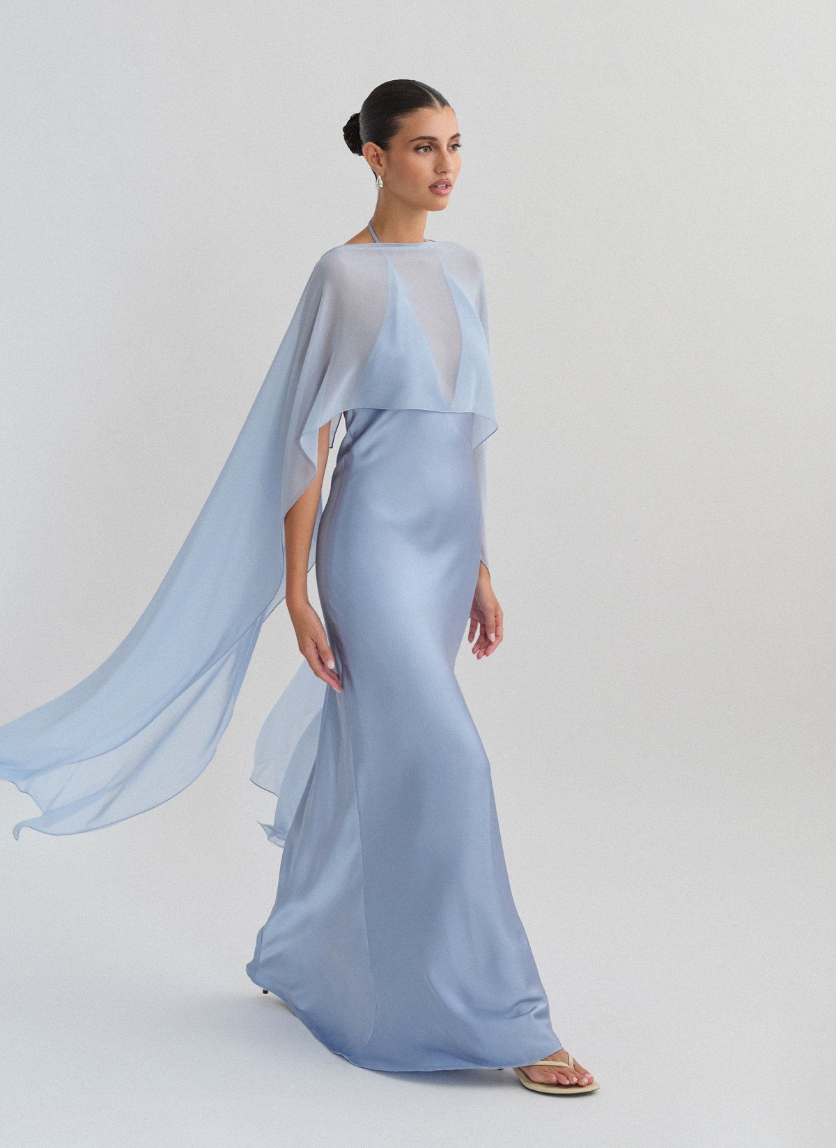 Σατέν halter maxi φόρεμα-32