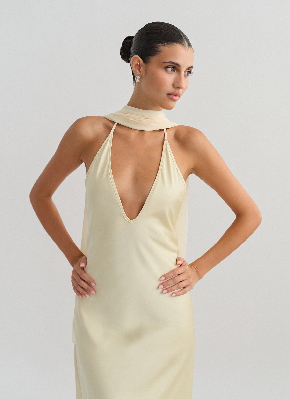 Σατέν halter maxi φόρεμα-7