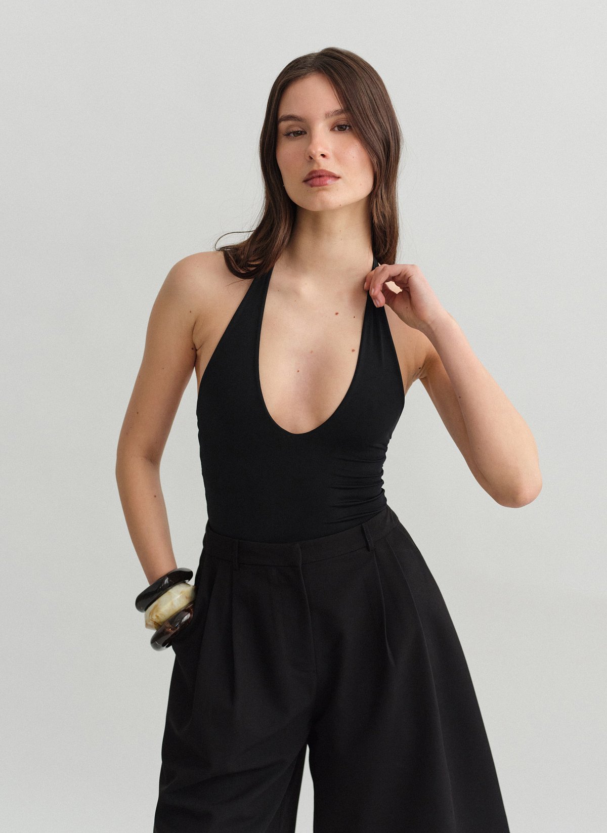 Κορμάκι με λαιμόκοψη halter-2