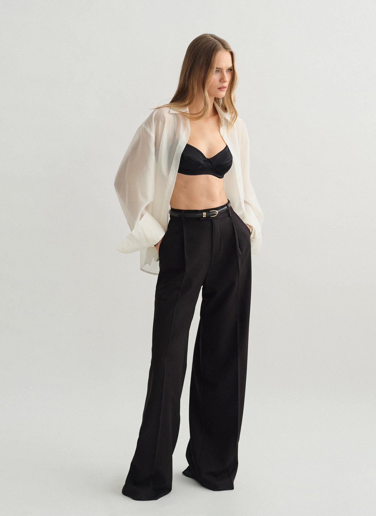 Υφασμάτινο παντελόνι με τσάκιση-10