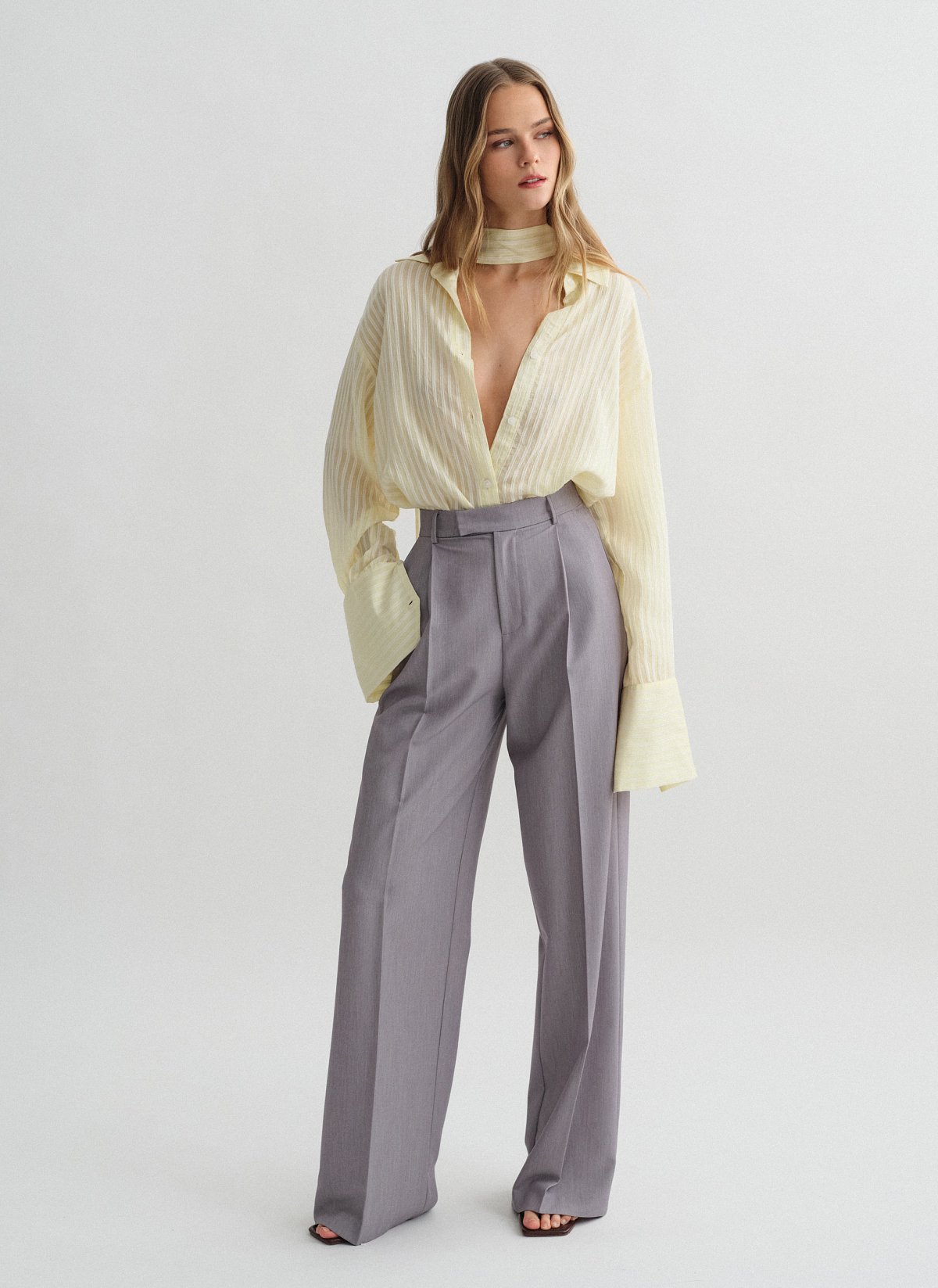 Υφασμάτινο παντελόνι με τσάκιση-17