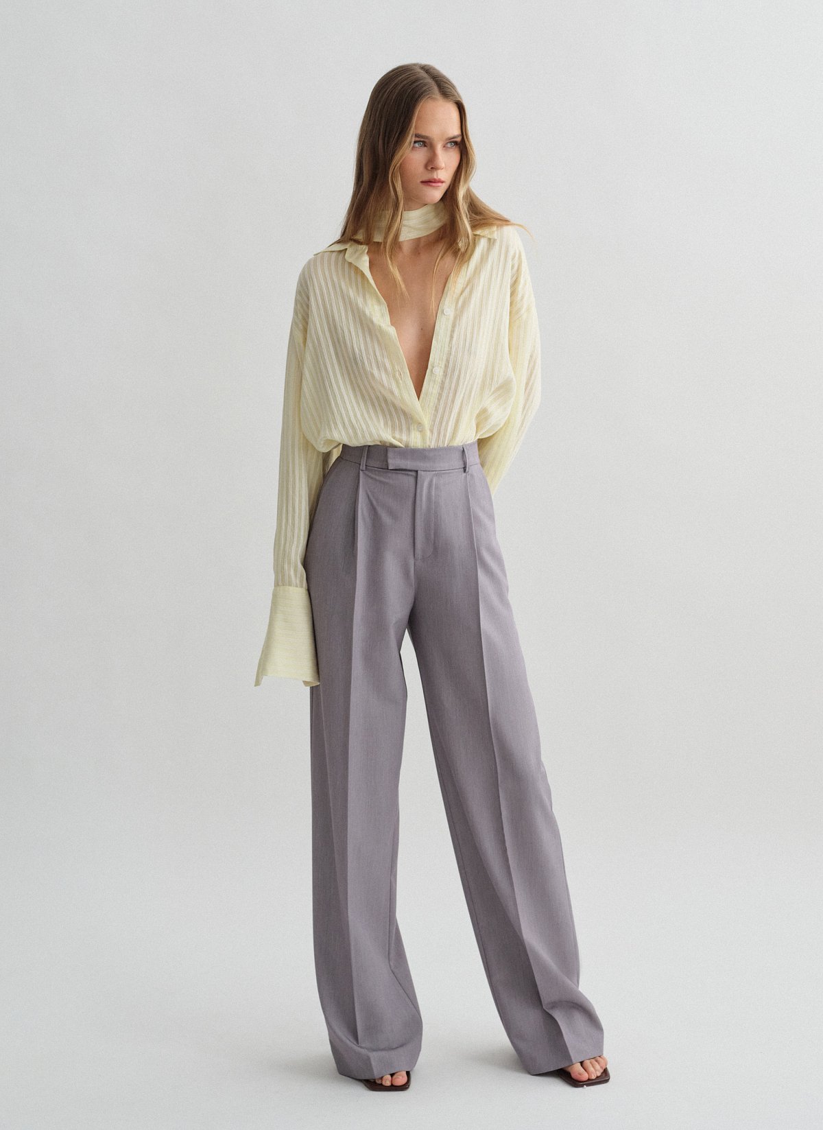 Υφασμάτινο παντελόνι με τσάκιση-18