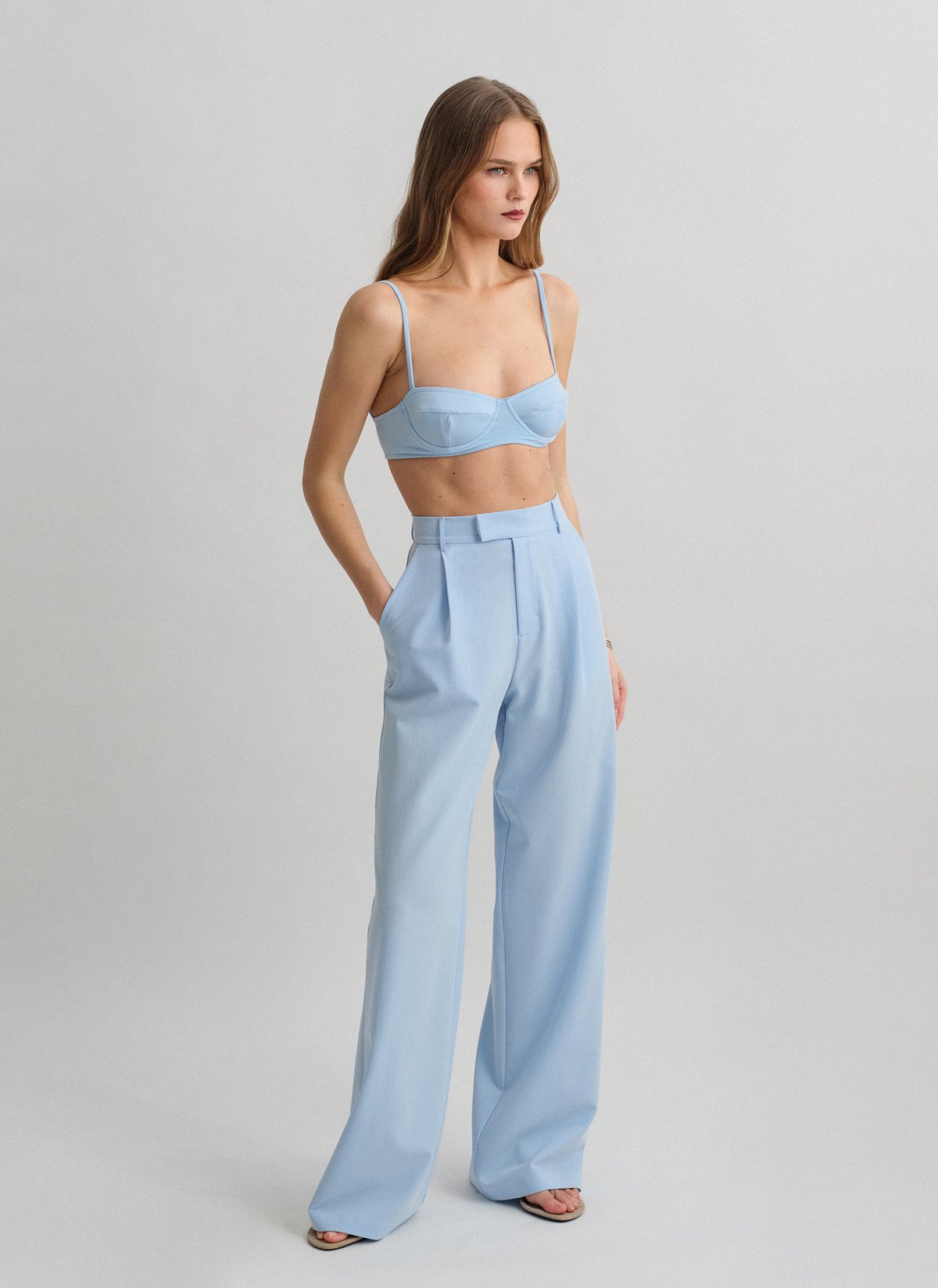 Υφασμάτινο παντελόνι με τσάκιση-25