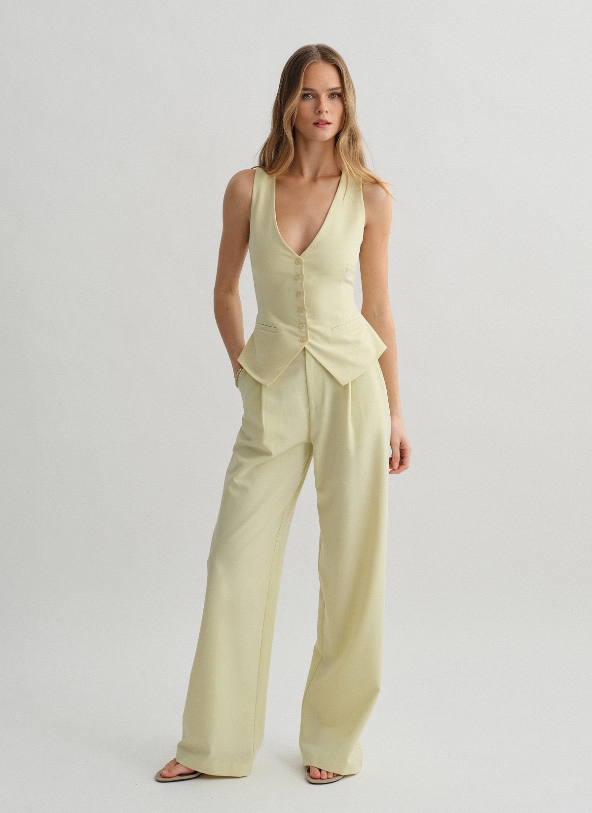 Υφασμάτινο παντελόνι με τσάκιση-30