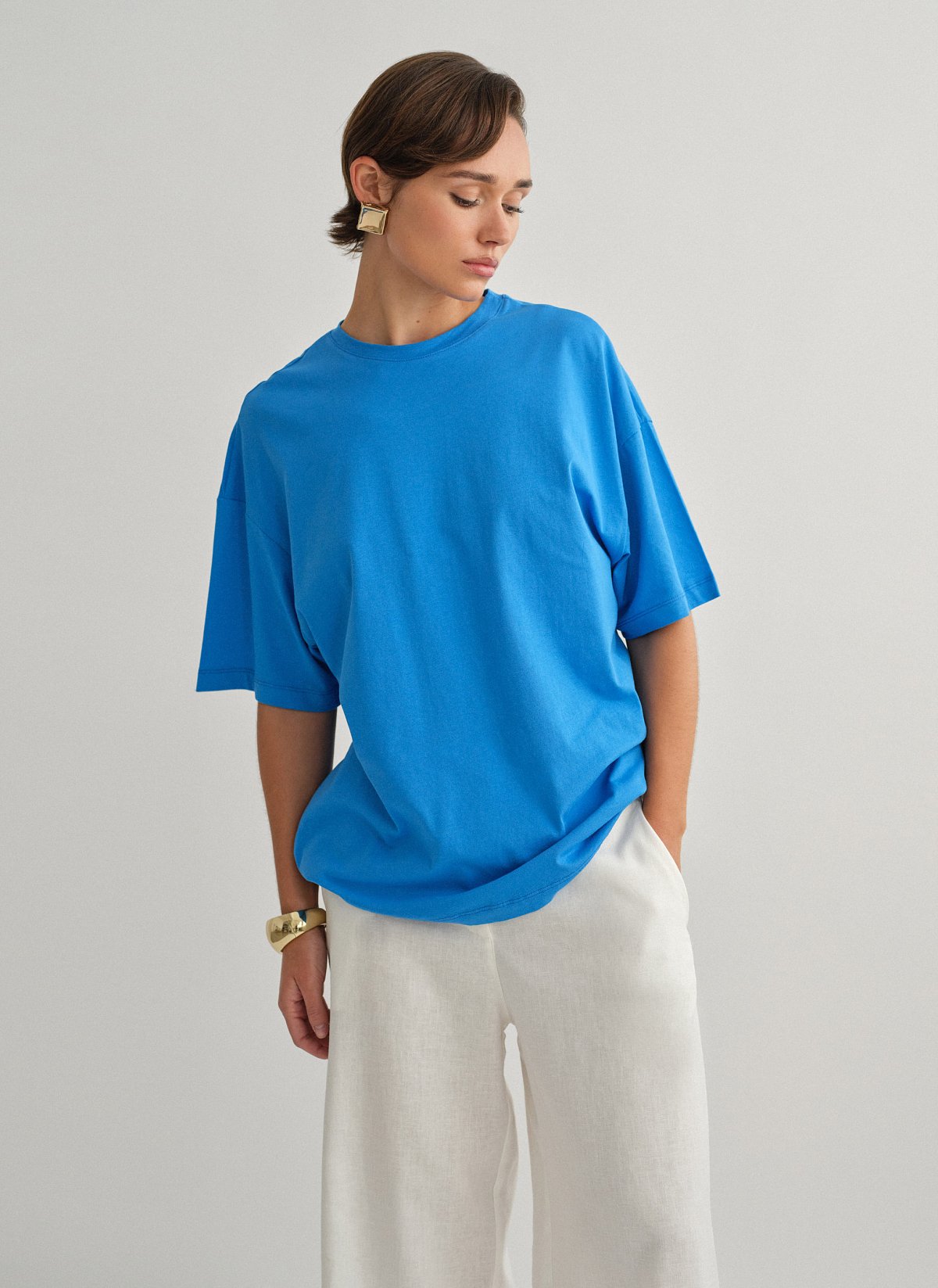 Μακριά κοντομάνικη μπλούζα oversized-5