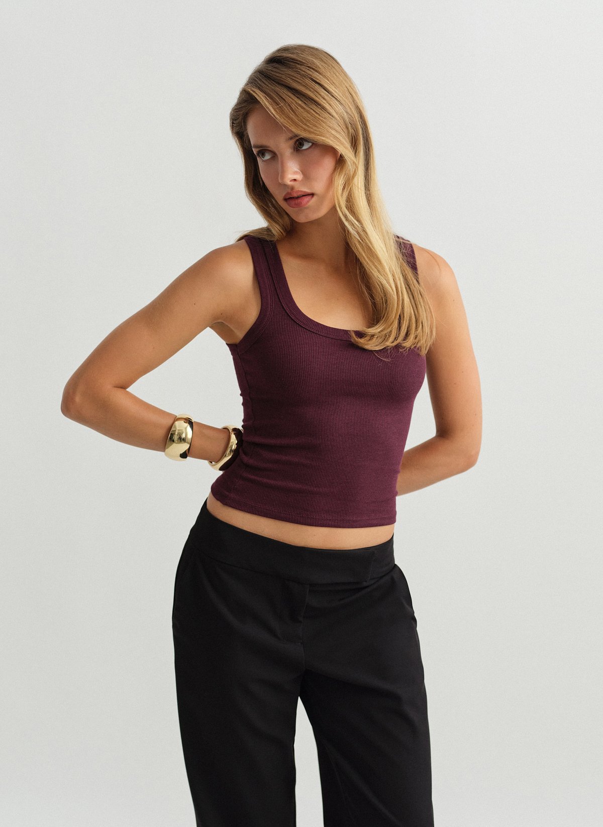 Basic αμάνικη μπλούζα ριπ-19