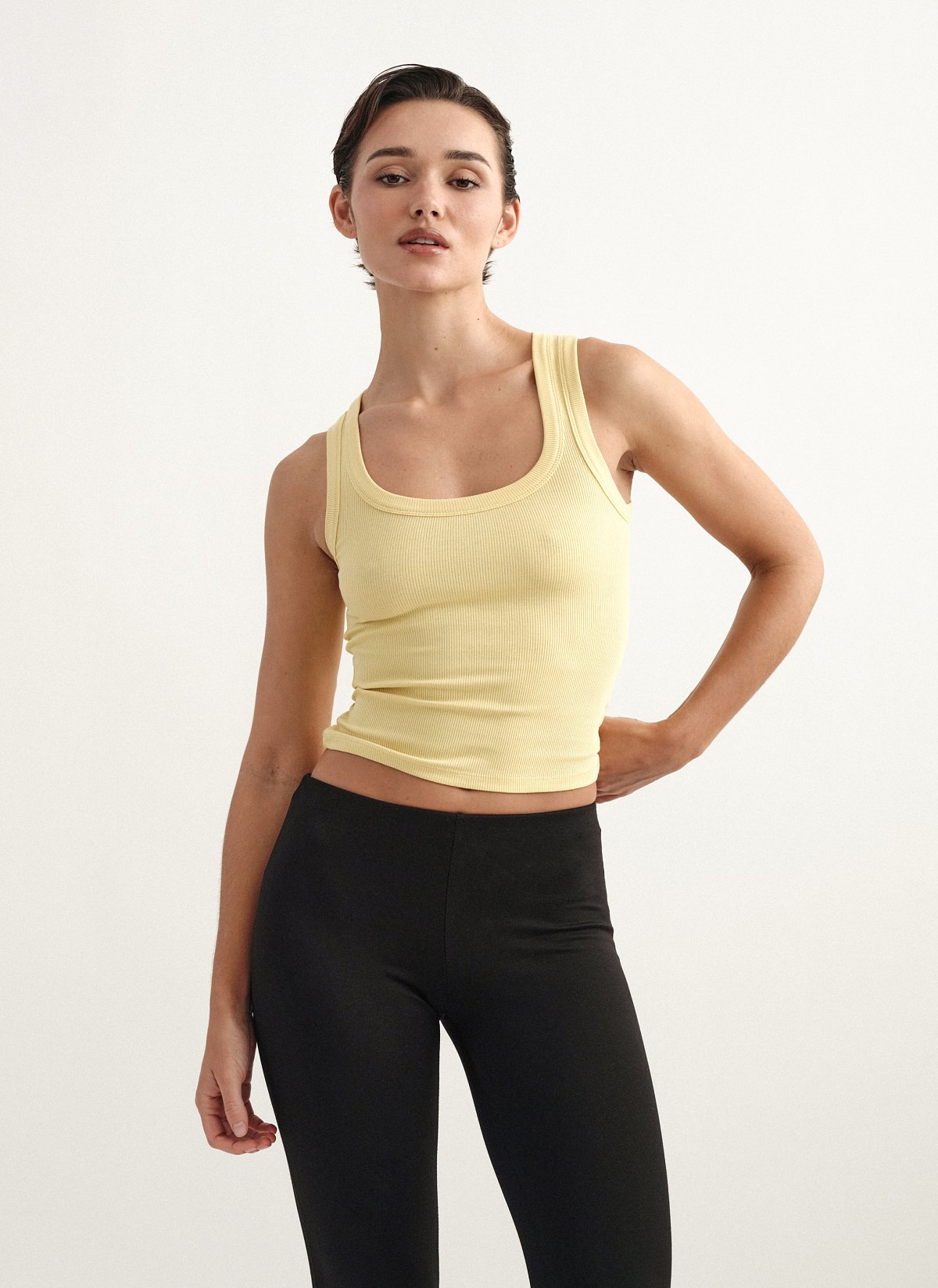 Basic αμάνικη μπλούζα ριπ-12