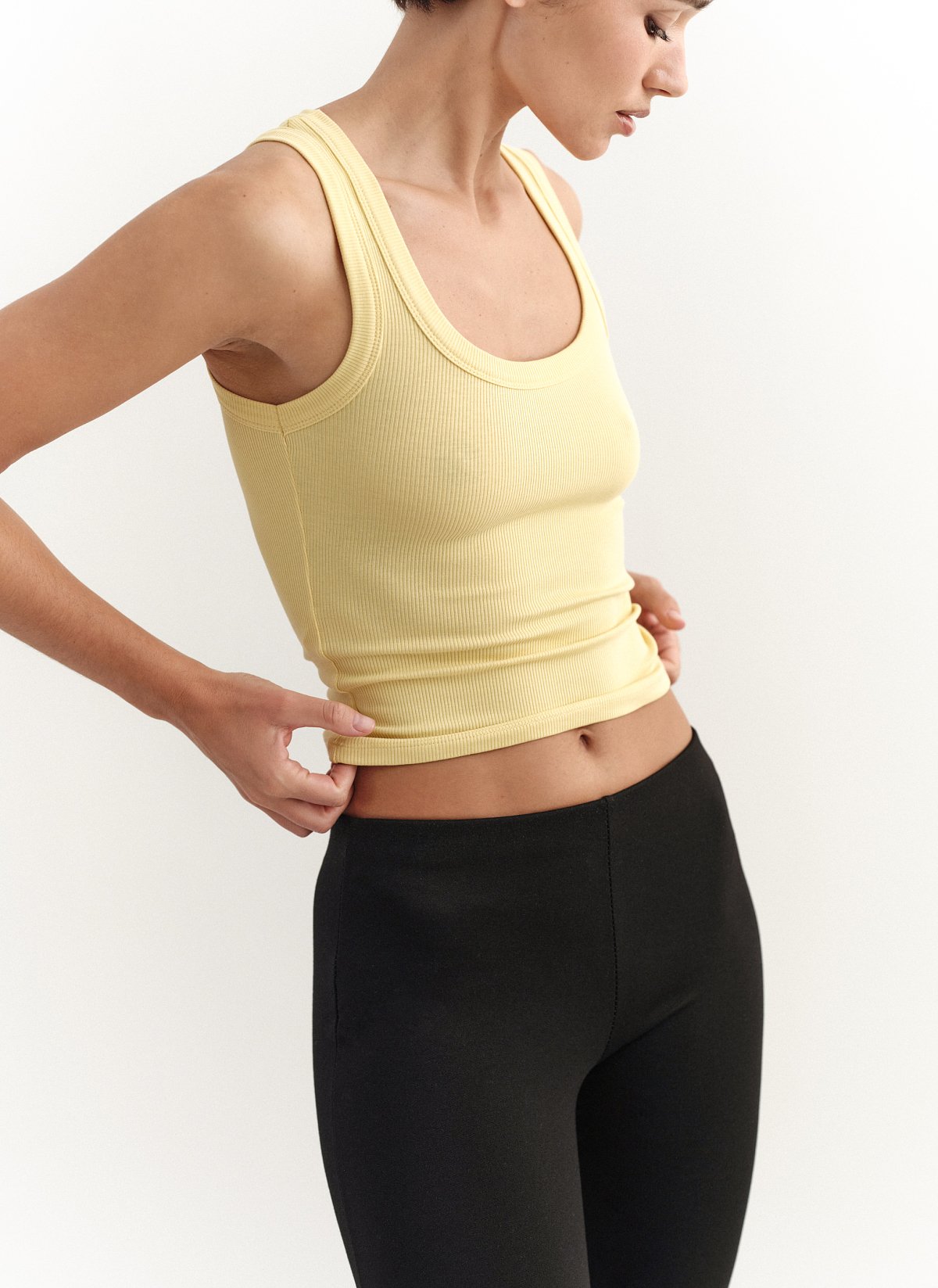 Basic αμάνικη μπλούζα ριπ-13