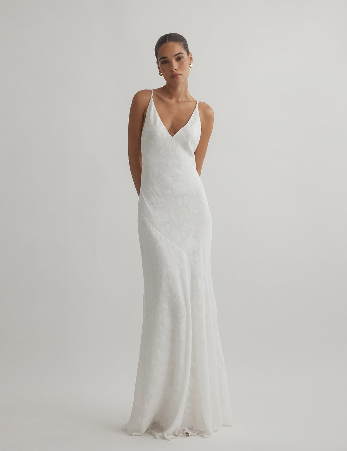 Μακρύ φόρεμα με ανάγλυφα λουλούδια-7