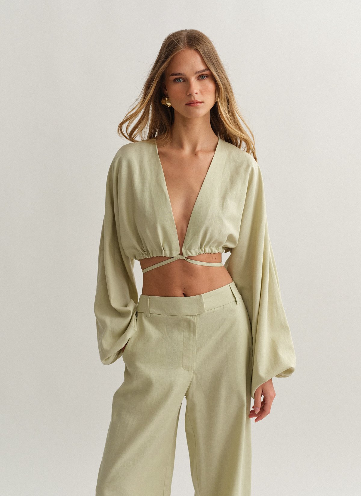 Linen longsleeve top with fastening-17