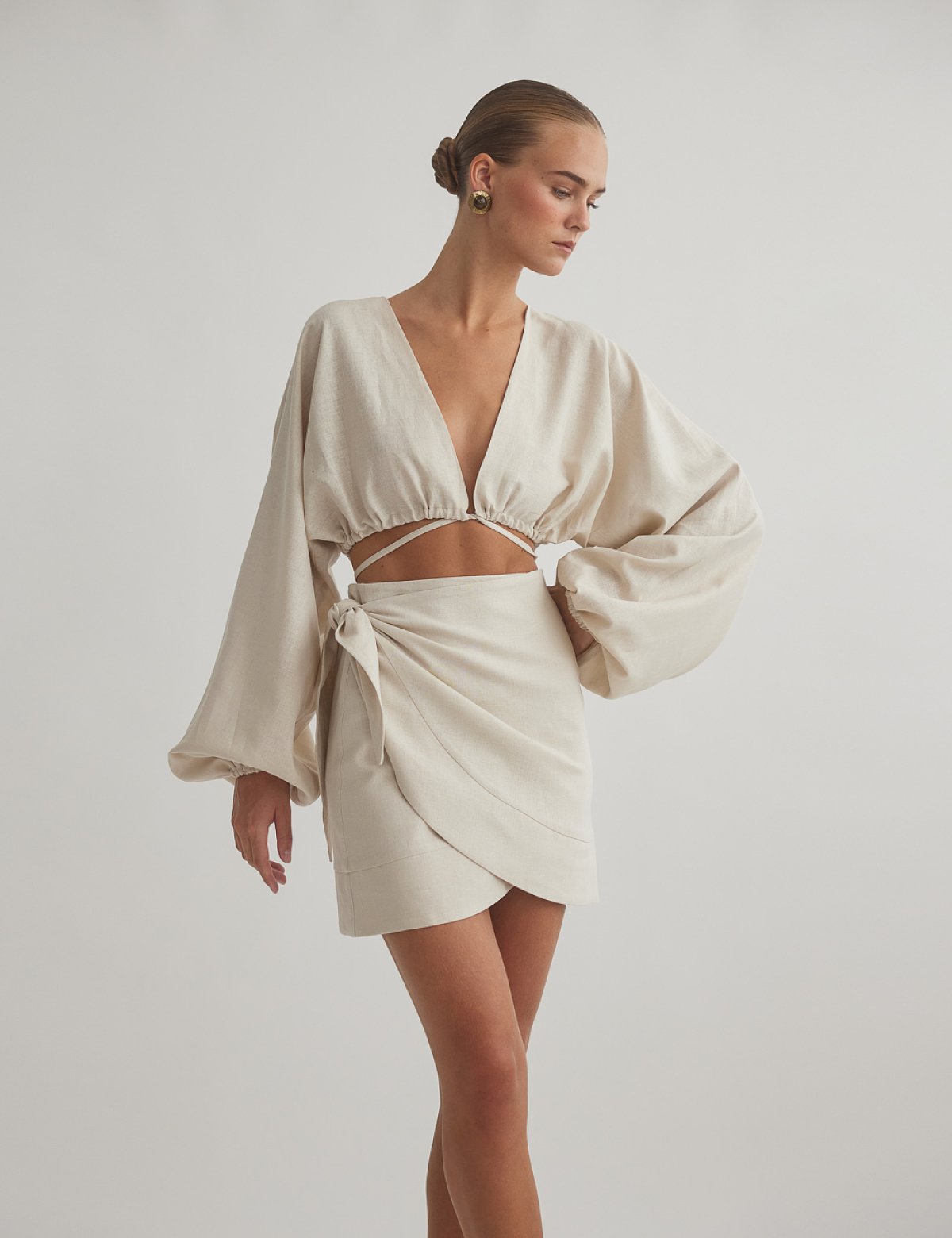 Linen longsleeve top with fastening-1