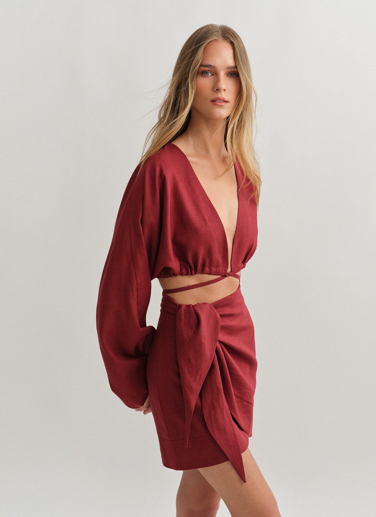 Linen longsleeve top with fastening-8