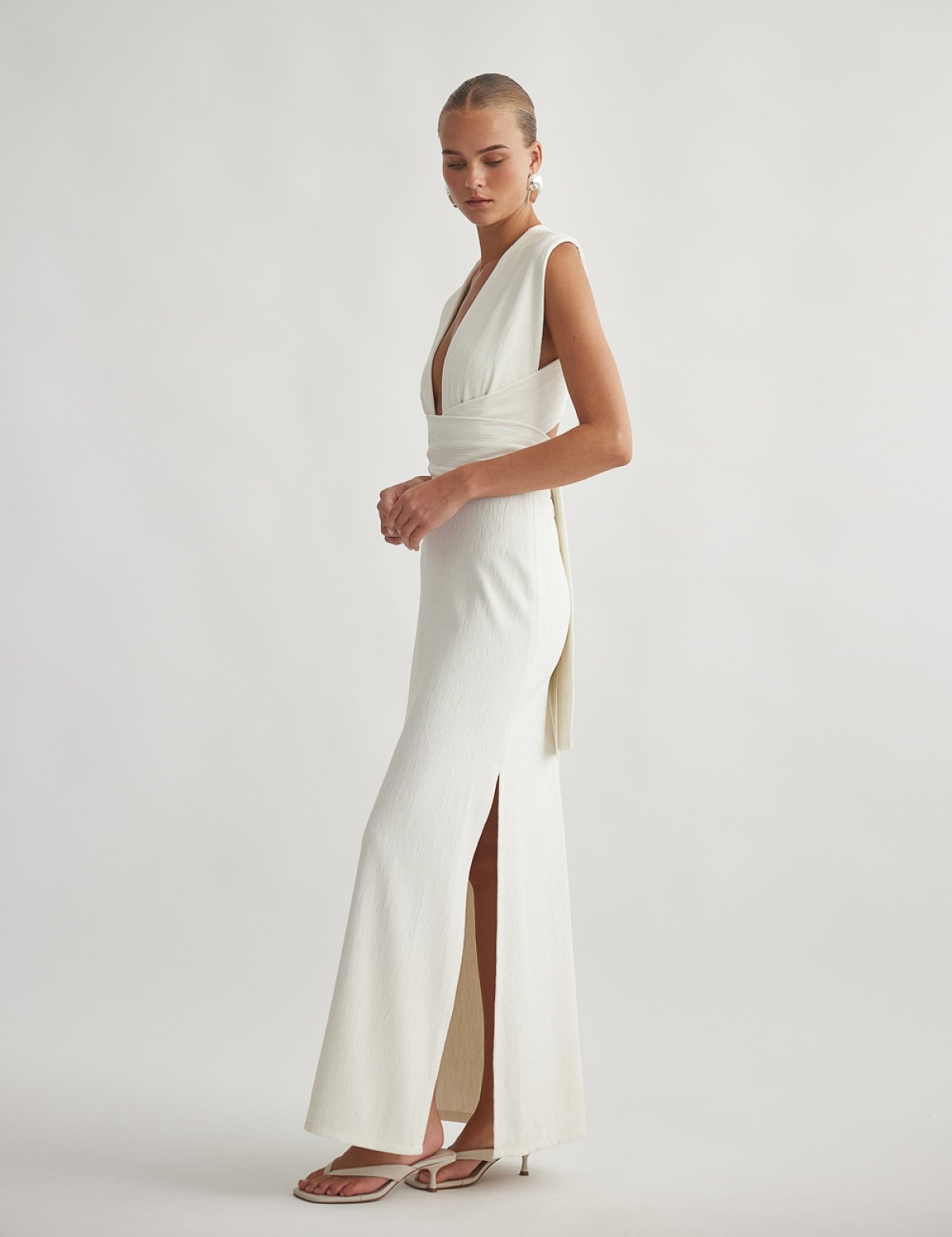 Μακρύ φόρεμα σε ανάγλυφη υφή-7