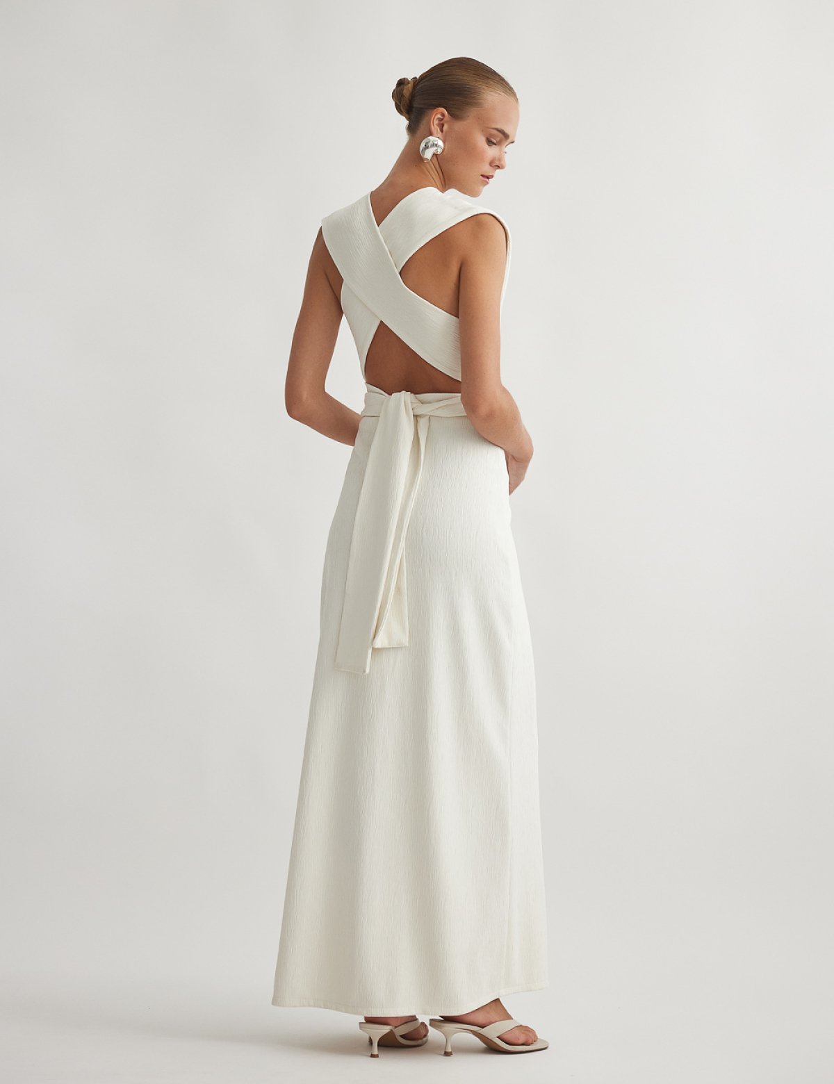 Μακρύ φόρεμα σε ανάγλυφη υφή-8