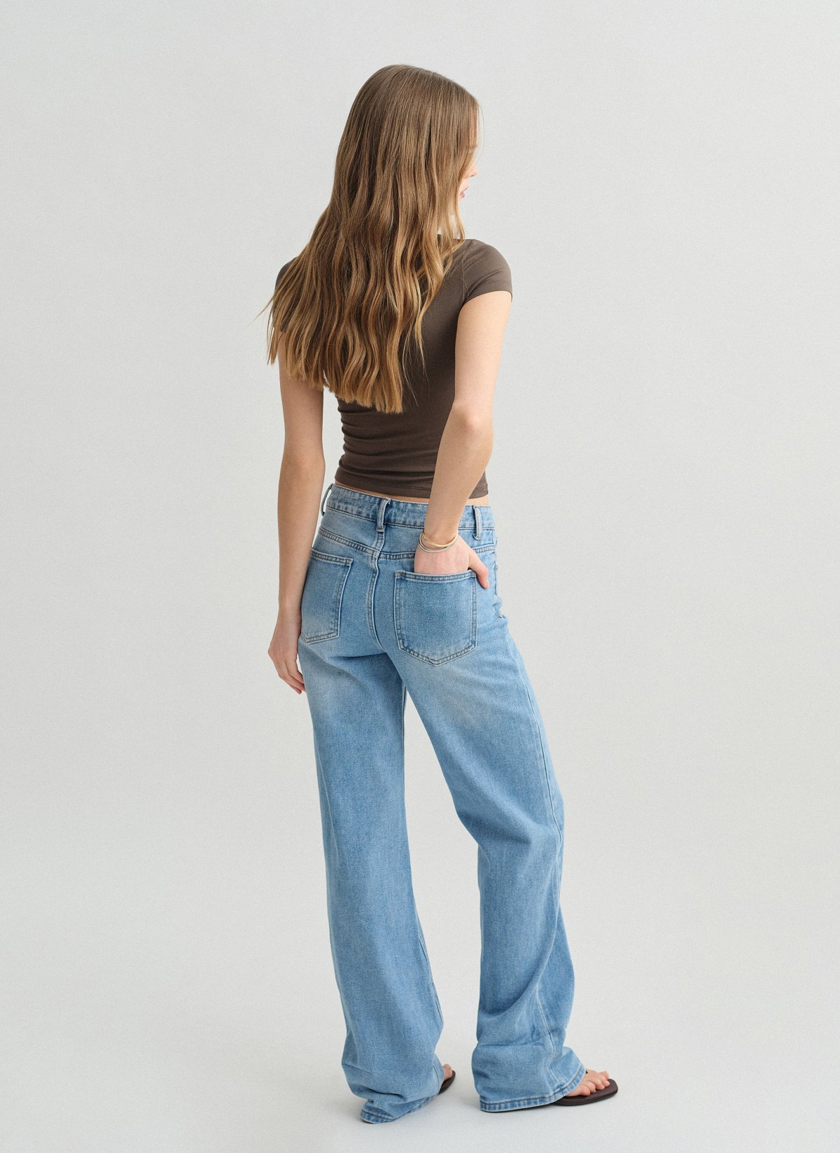 Mid-rise straight jeans-4