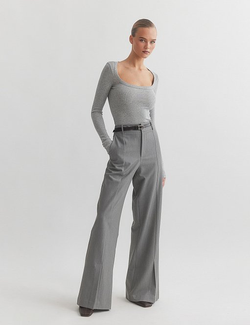 Γυναικείο υφασμάτινο παντελόνι με σκίσιμο