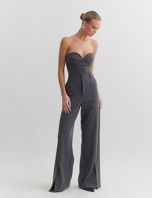 Γυναικείο υφασμάτινο παντελόνι με σκίσιμο