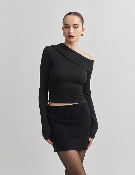 Product: One-shoulder longsleeve blouse